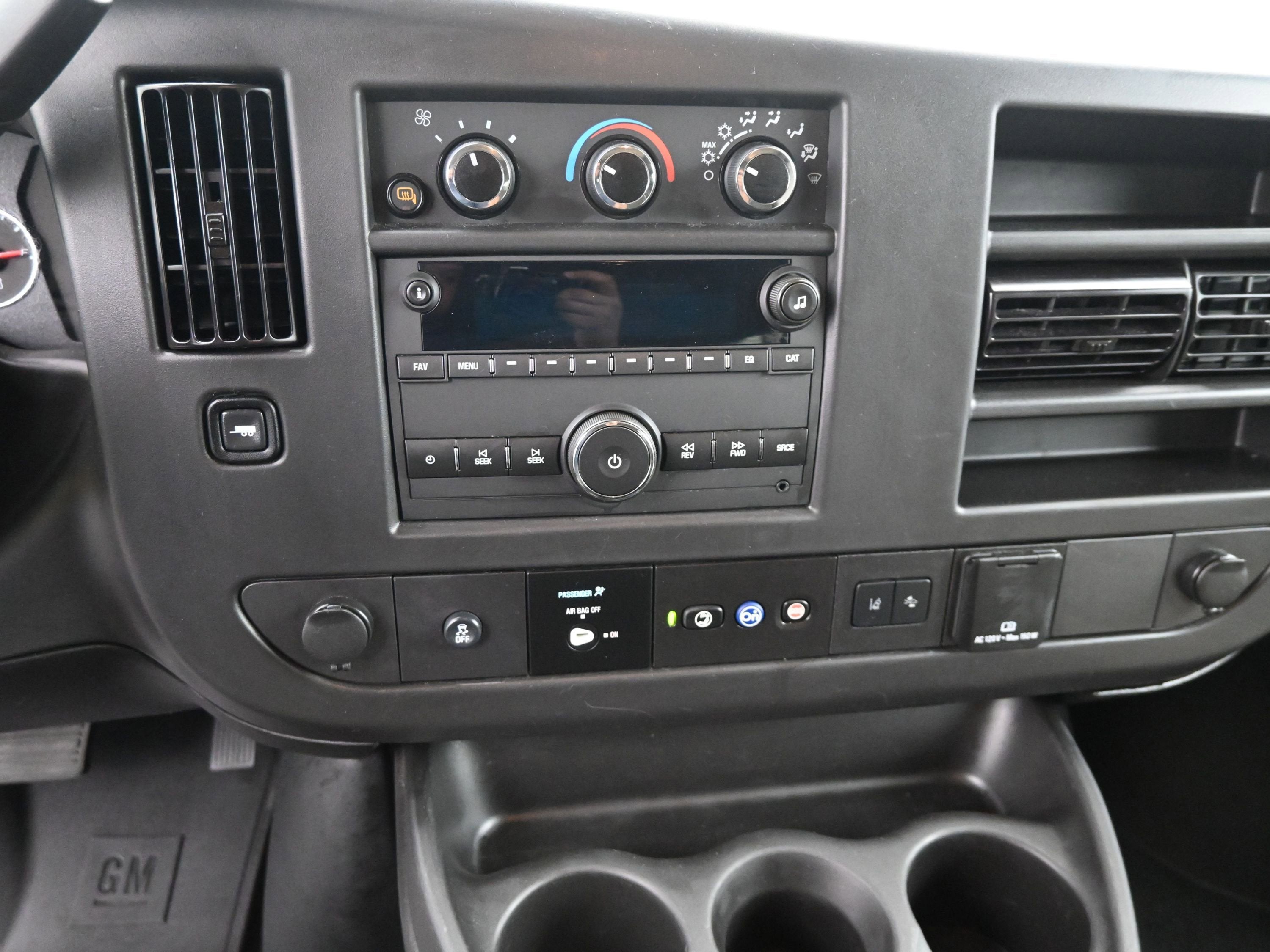 2024 Chevrolet Express Passenger LT