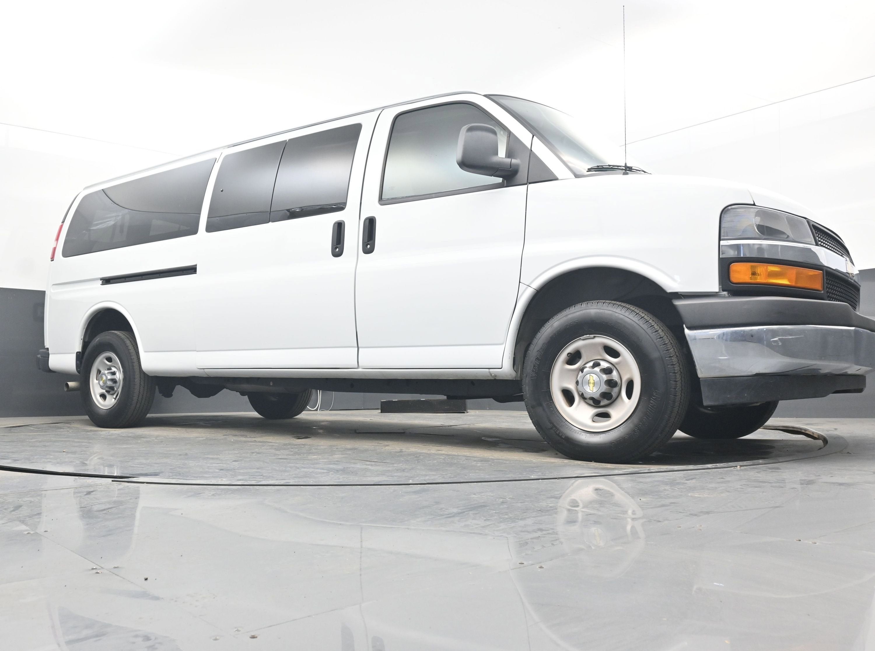 2024 Chevrolet Express Passenger LT