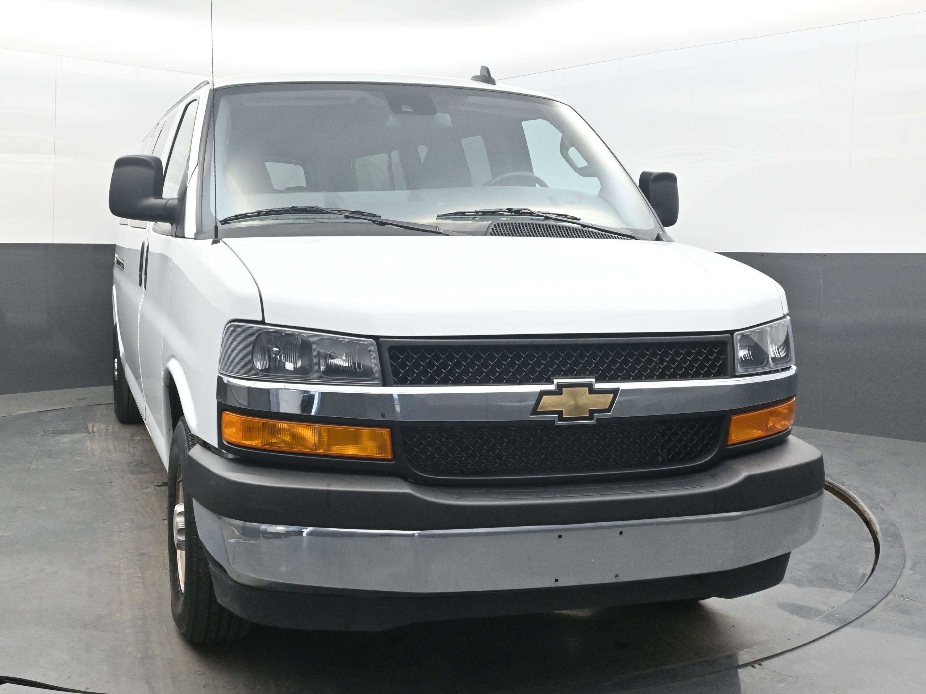 2024 Chevrolet Express Passenger LT