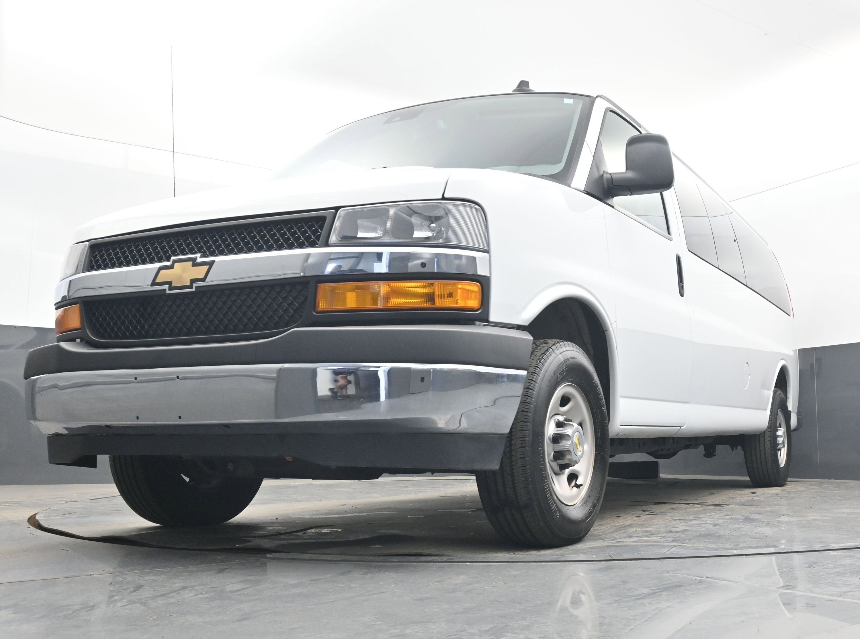 2024 Chevrolet Express Passenger LT