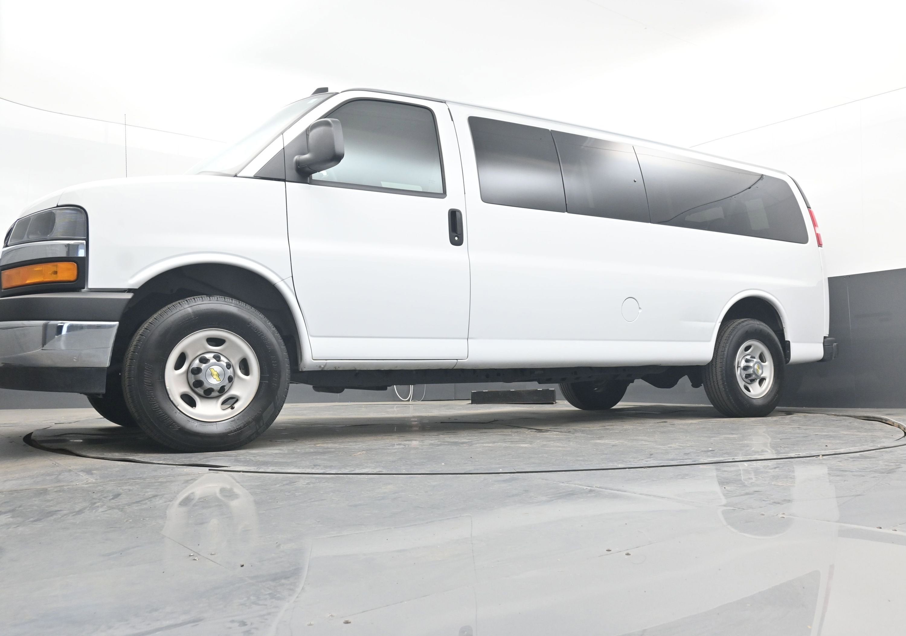 2024 Chevrolet Express Passenger LT