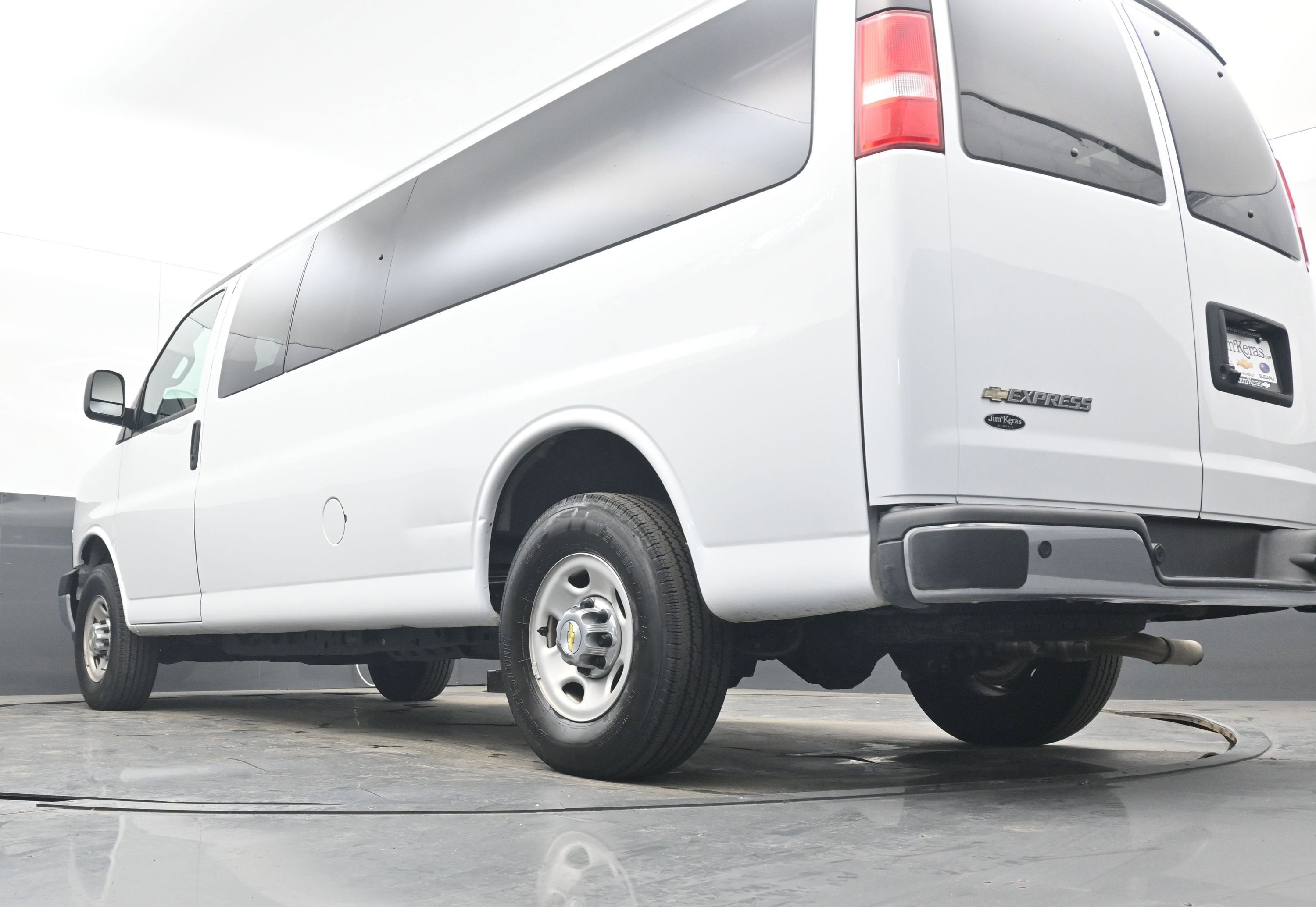 2024 Chevrolet Express Passenger LT