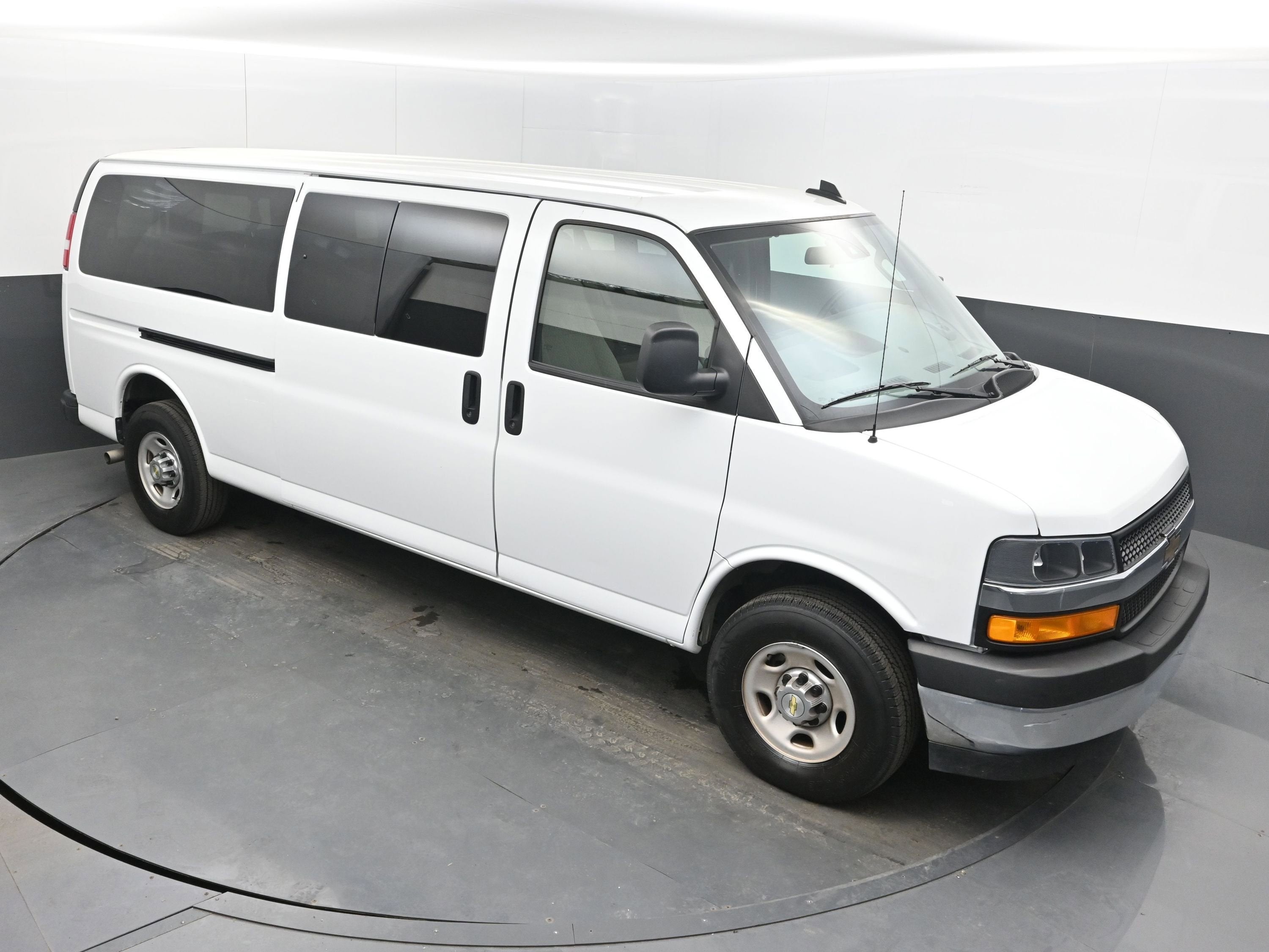 2024 Chevrolet Express Passenger LT
