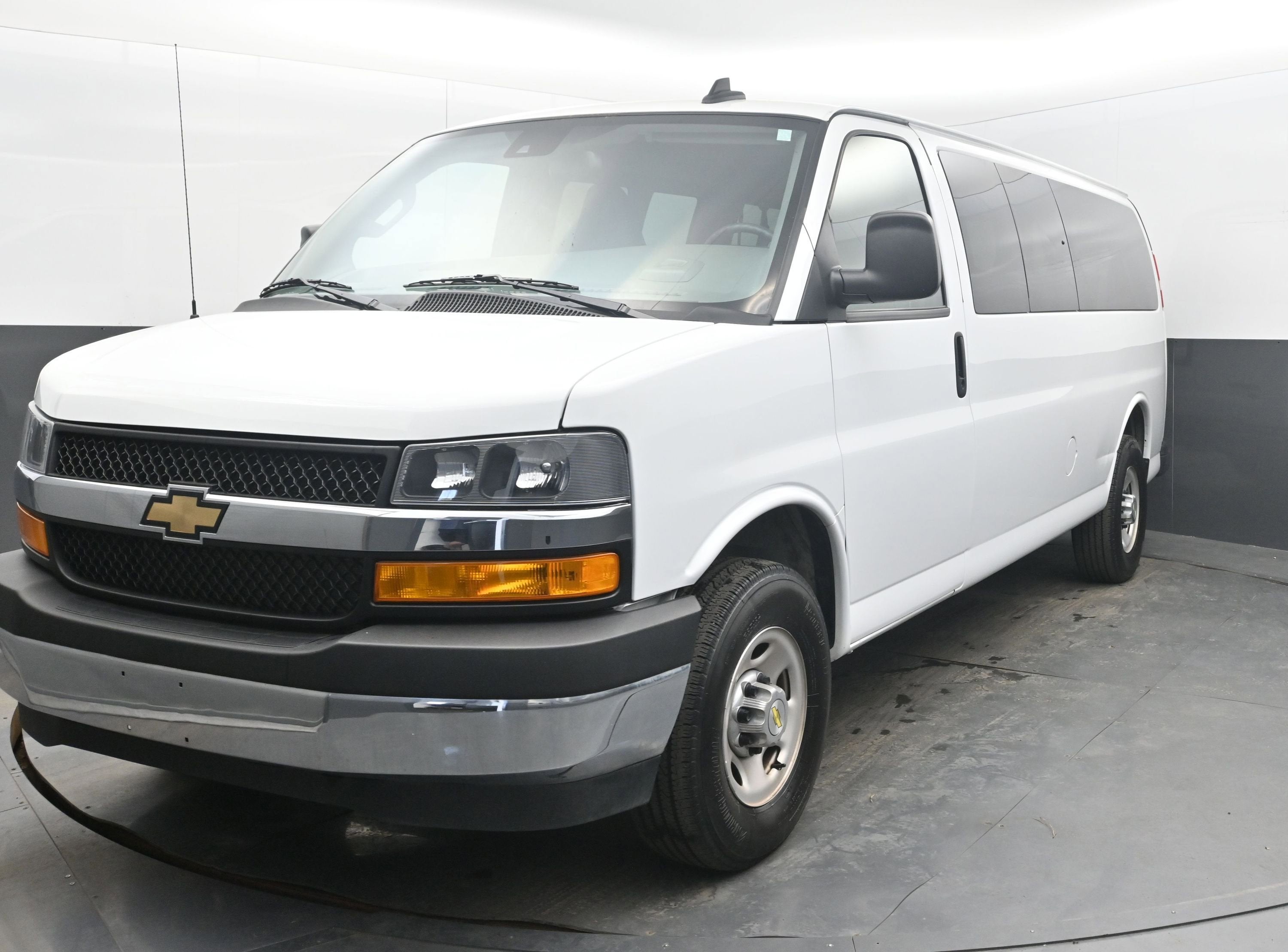 2024 Chevrolet Express Passenger LT