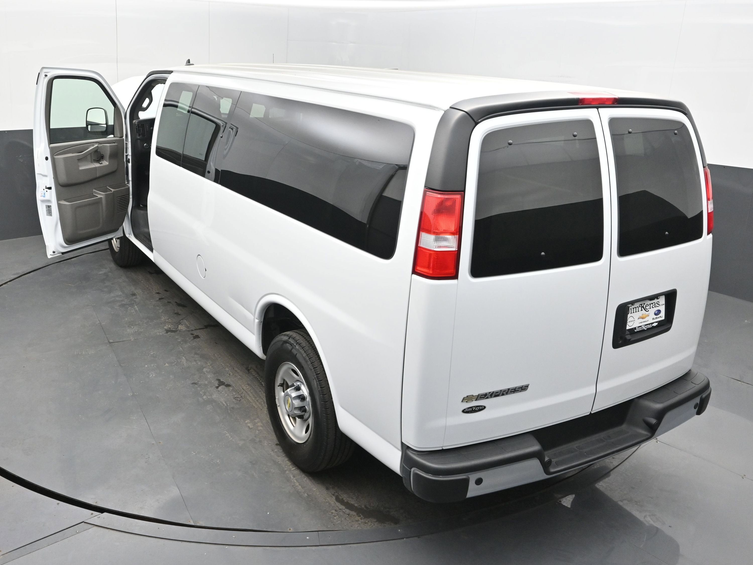 2024 Chevrolet Express Passenger LT