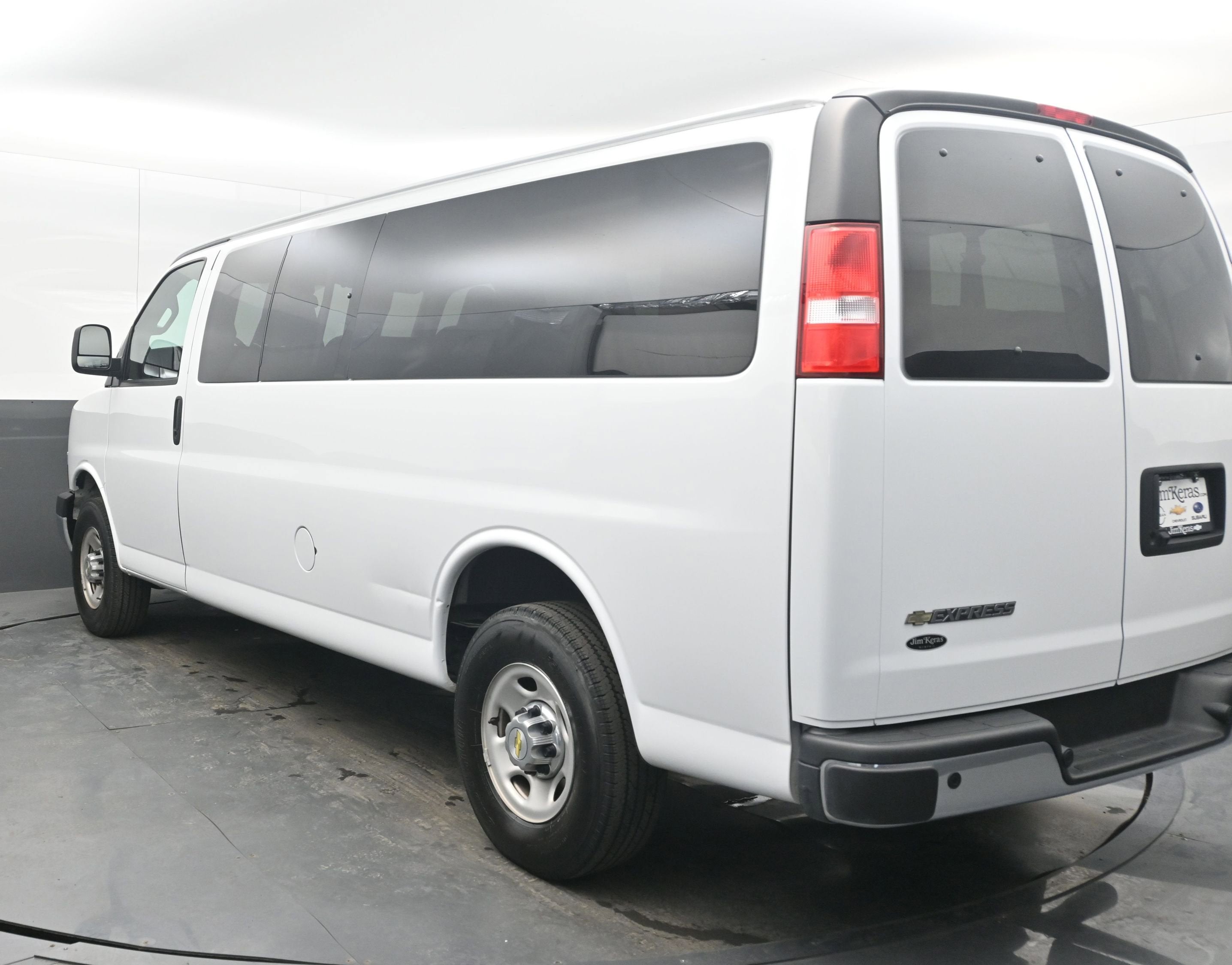 2024 Chevrolet Express Passenger LT