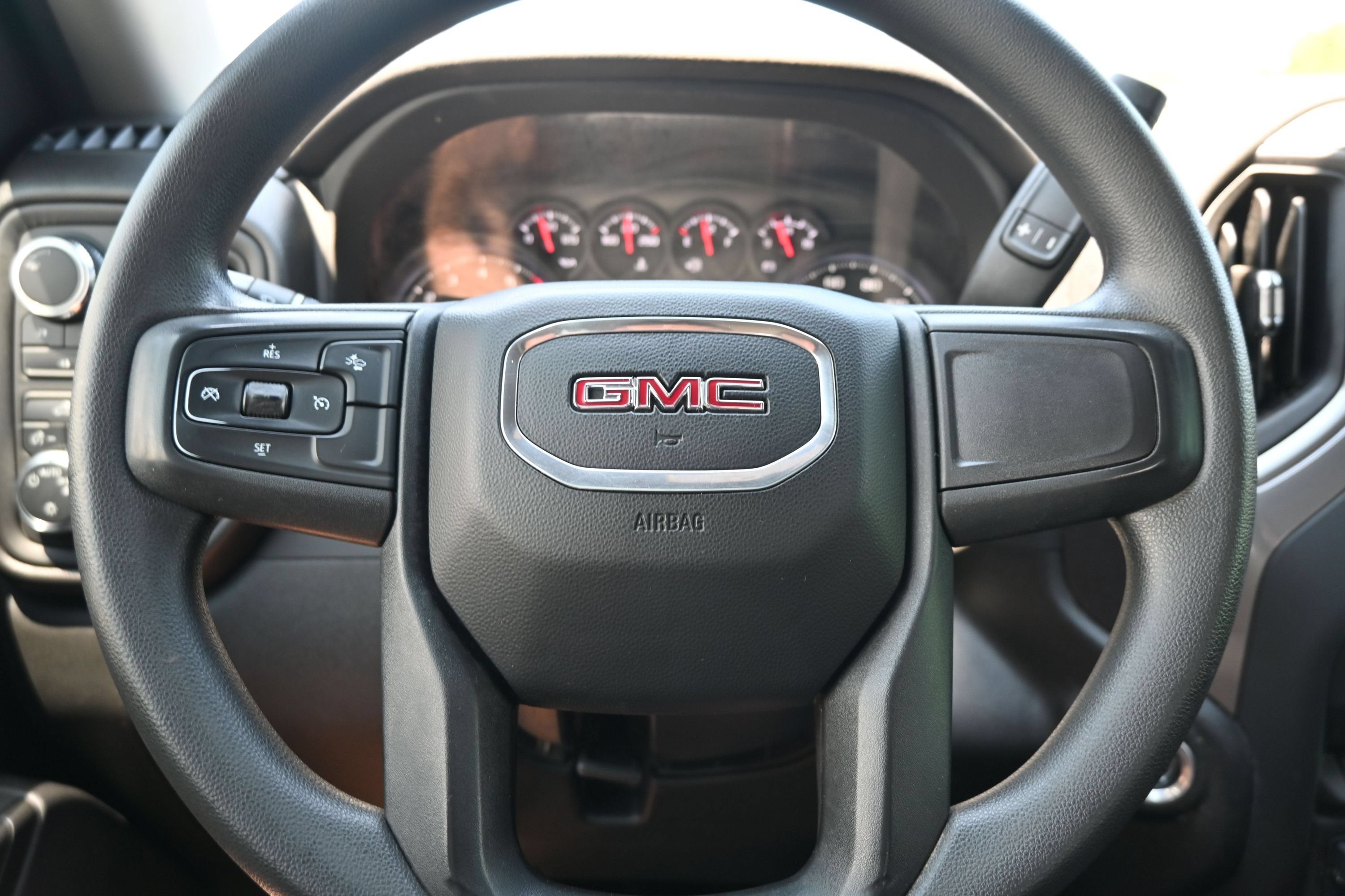 2024 GMC Sierra 2500HD Pro