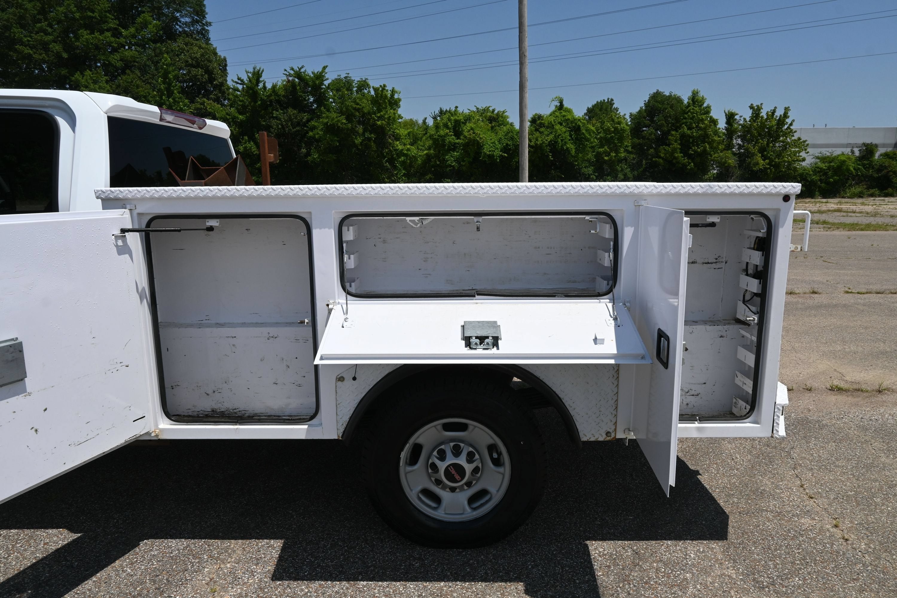 2024 GMC Sierra 2500HD Pro
