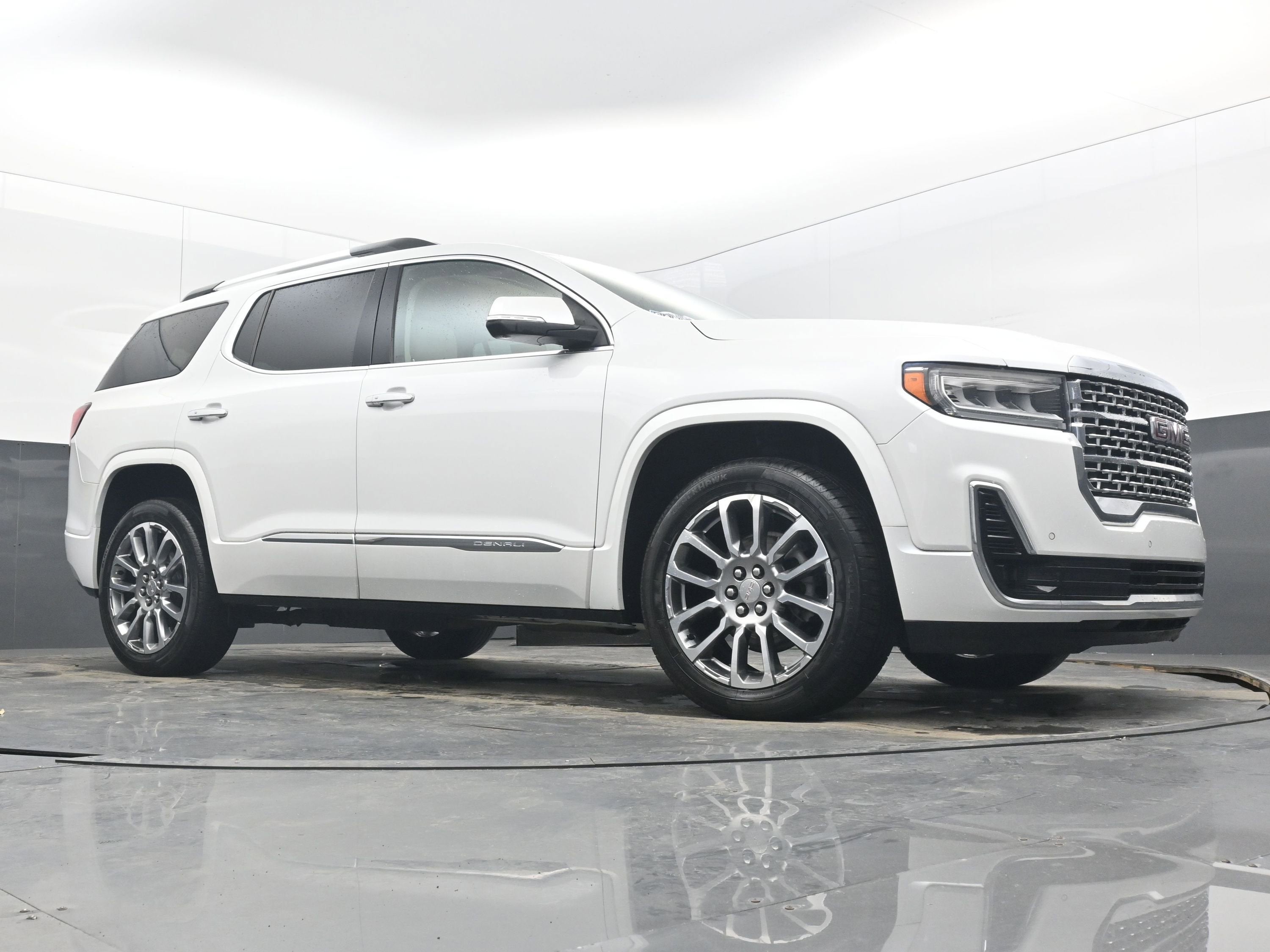 2022 GMC Acadia Denali