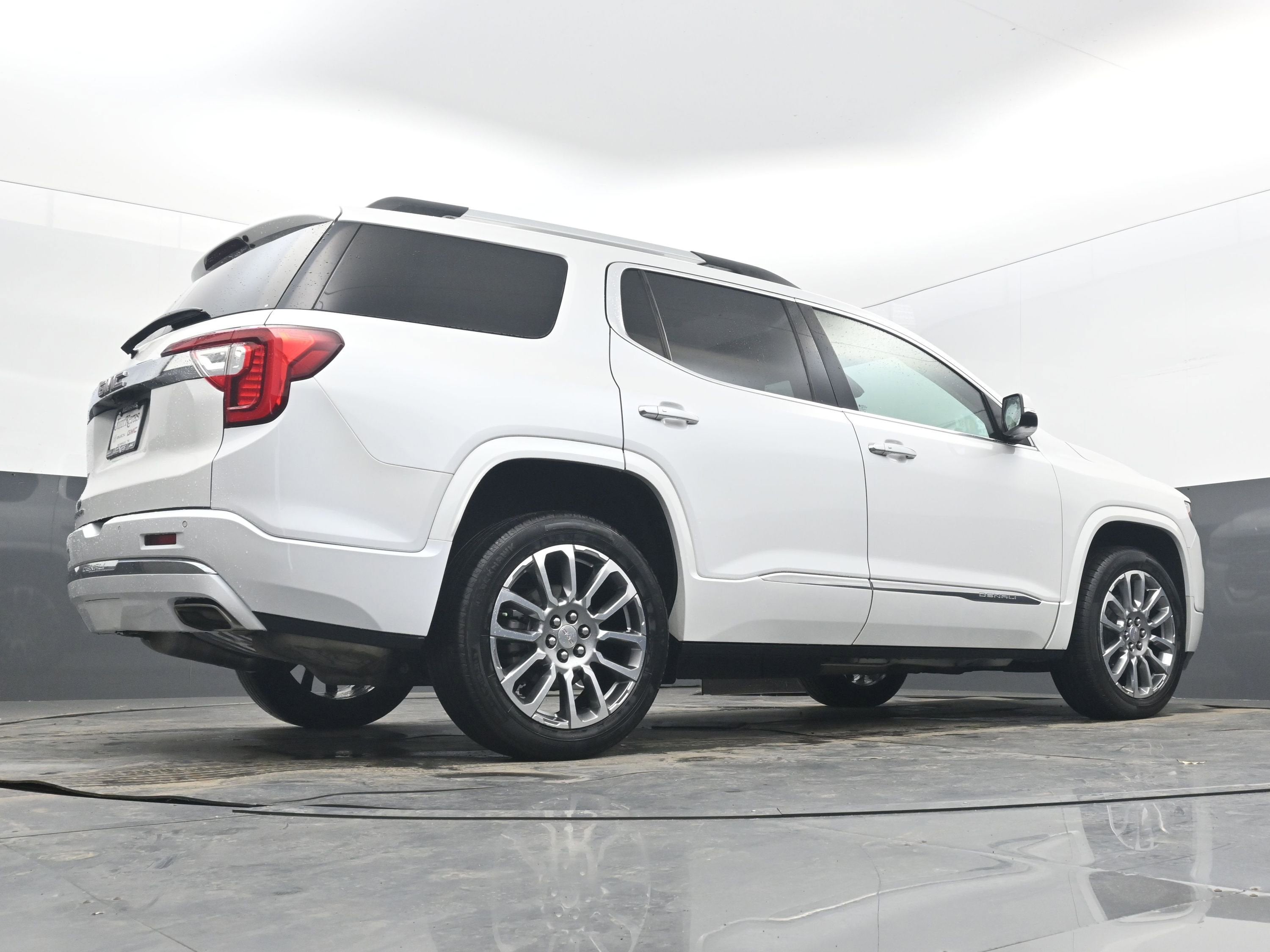 2022 GMC Acadia Denali