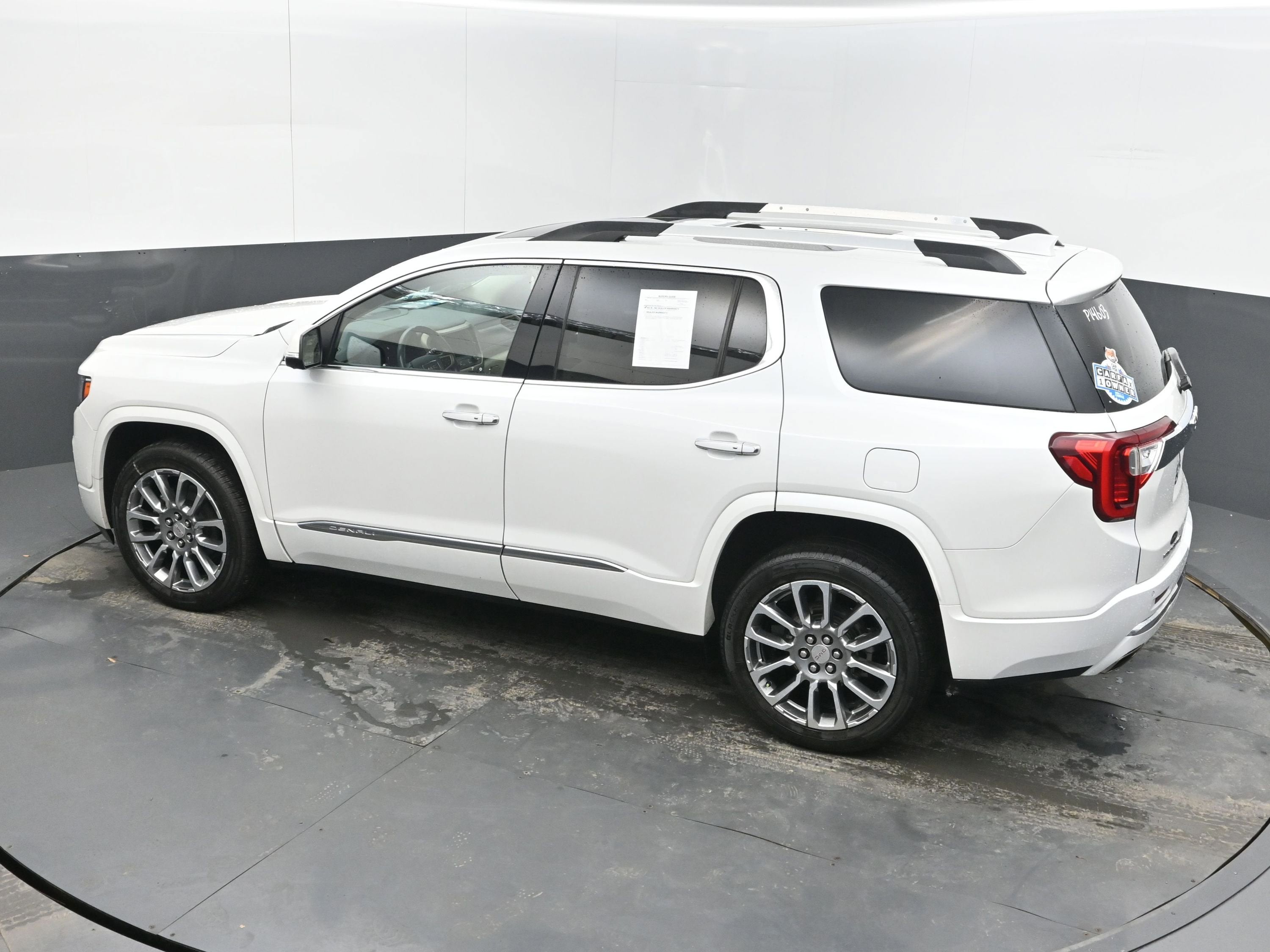 2022 GMC Acadia Denali