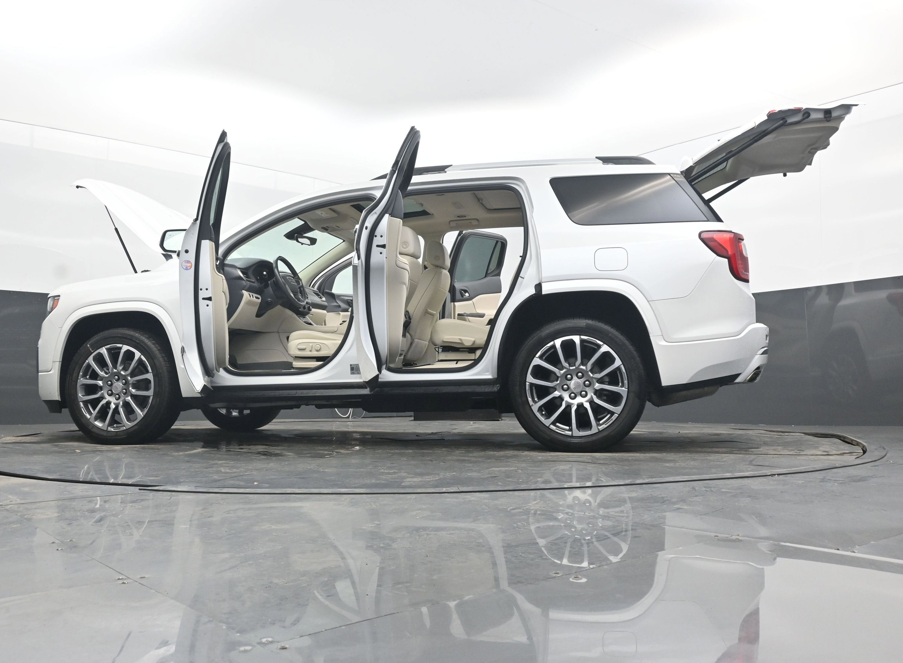 2022 GMC Acadia Denali