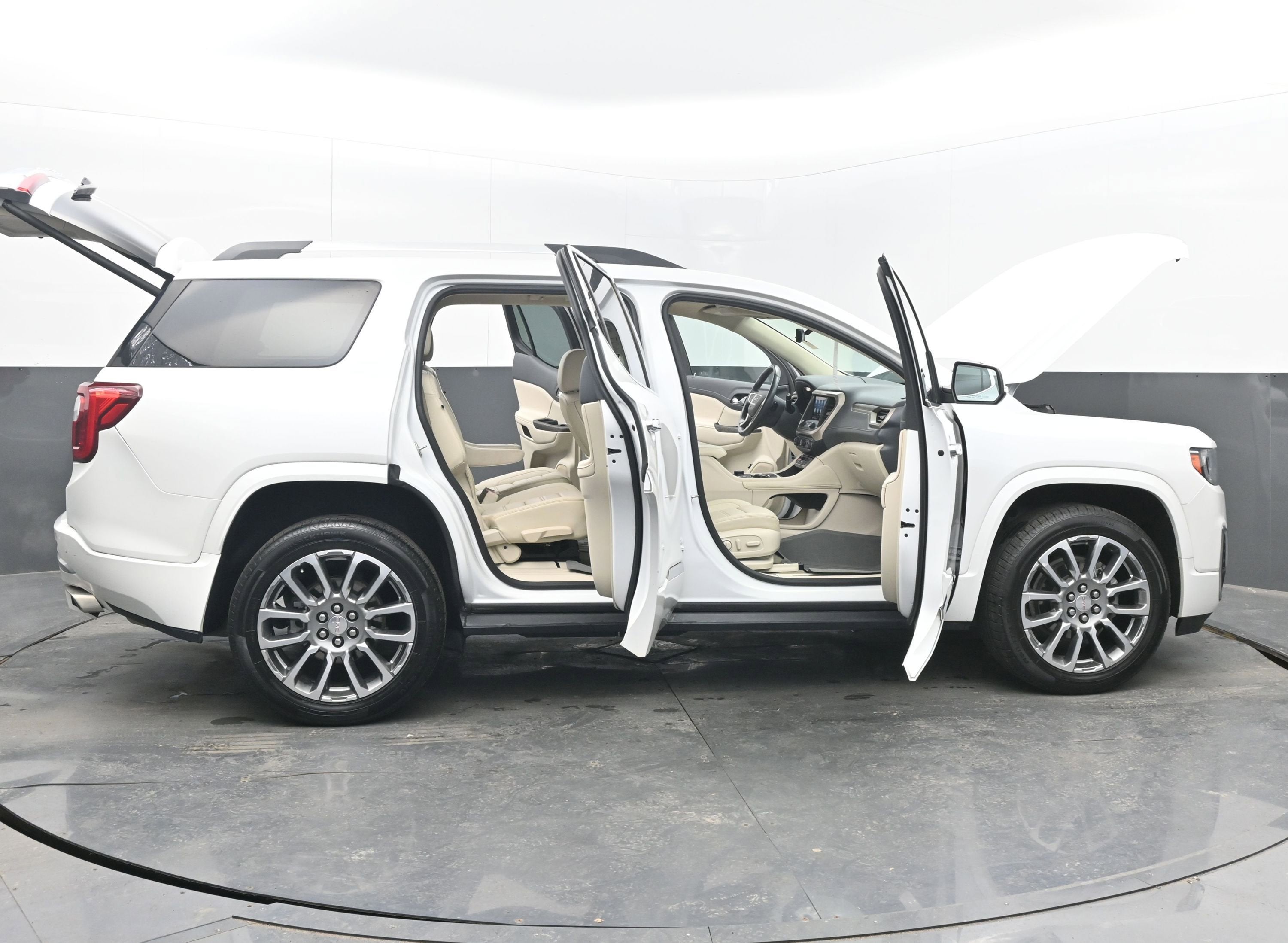 2022 GMC Acadia Denali