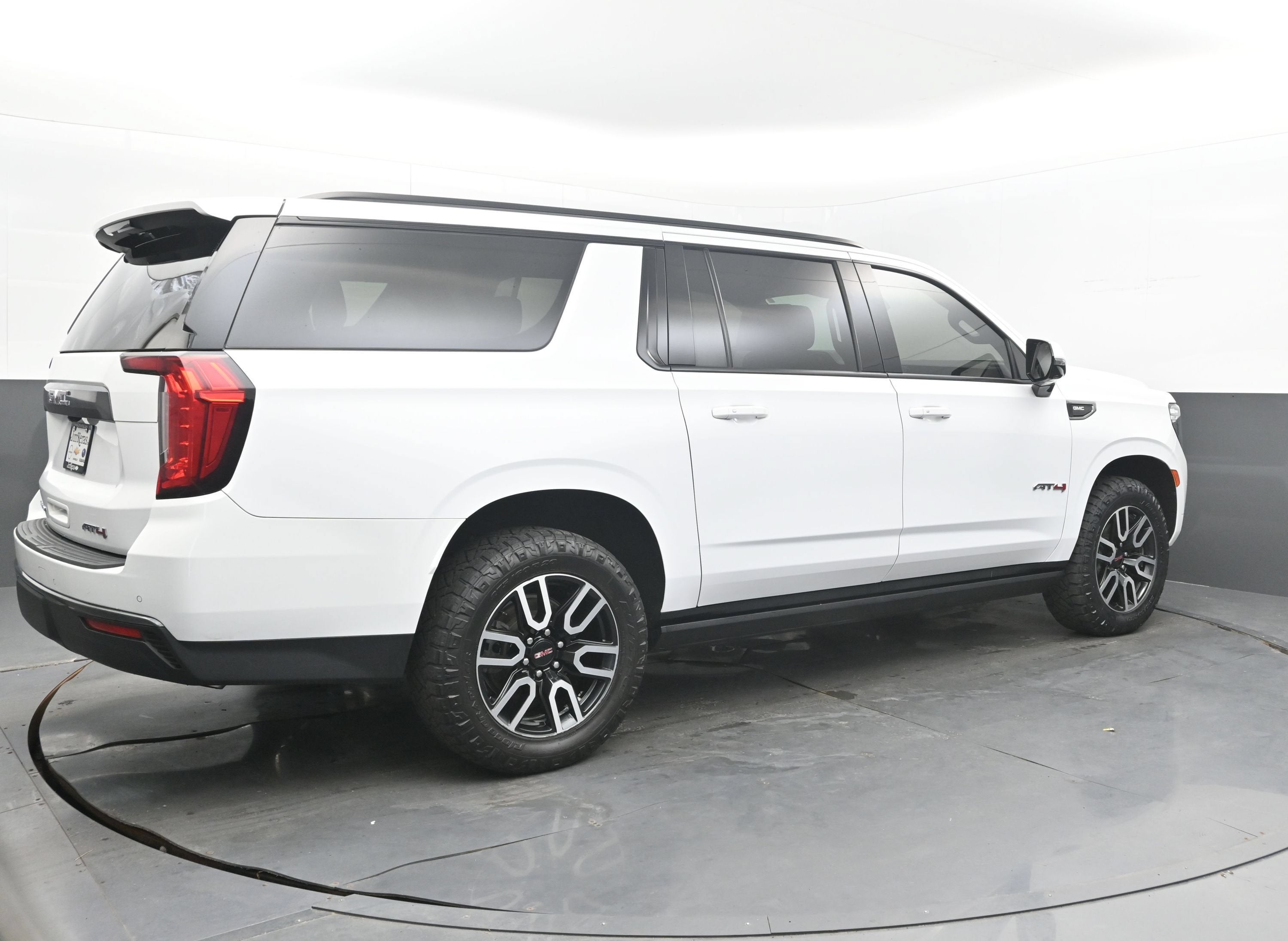 2021 GMC Yukon XL AT4