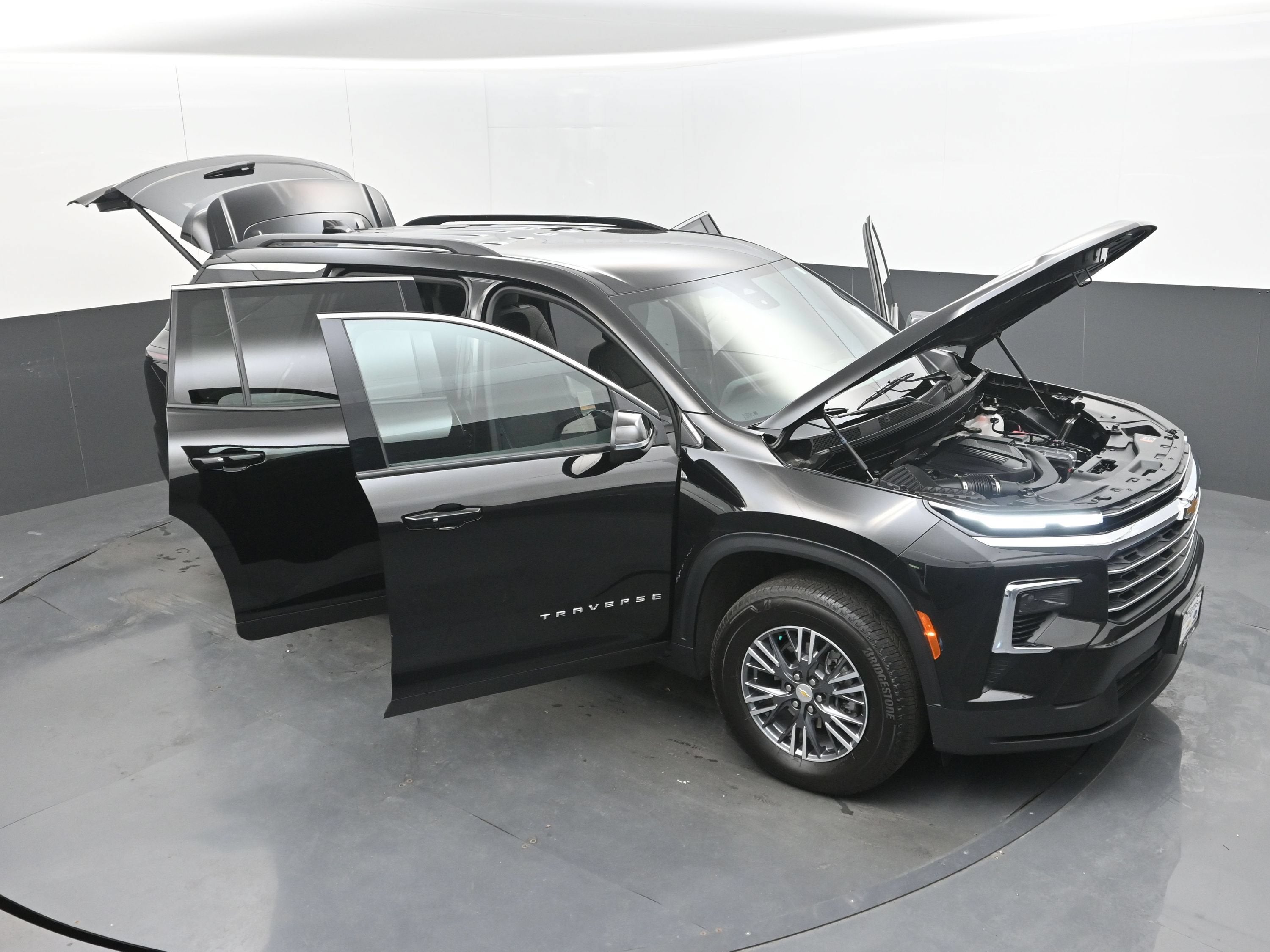 2026 Chevrolet Traverse FWD LT