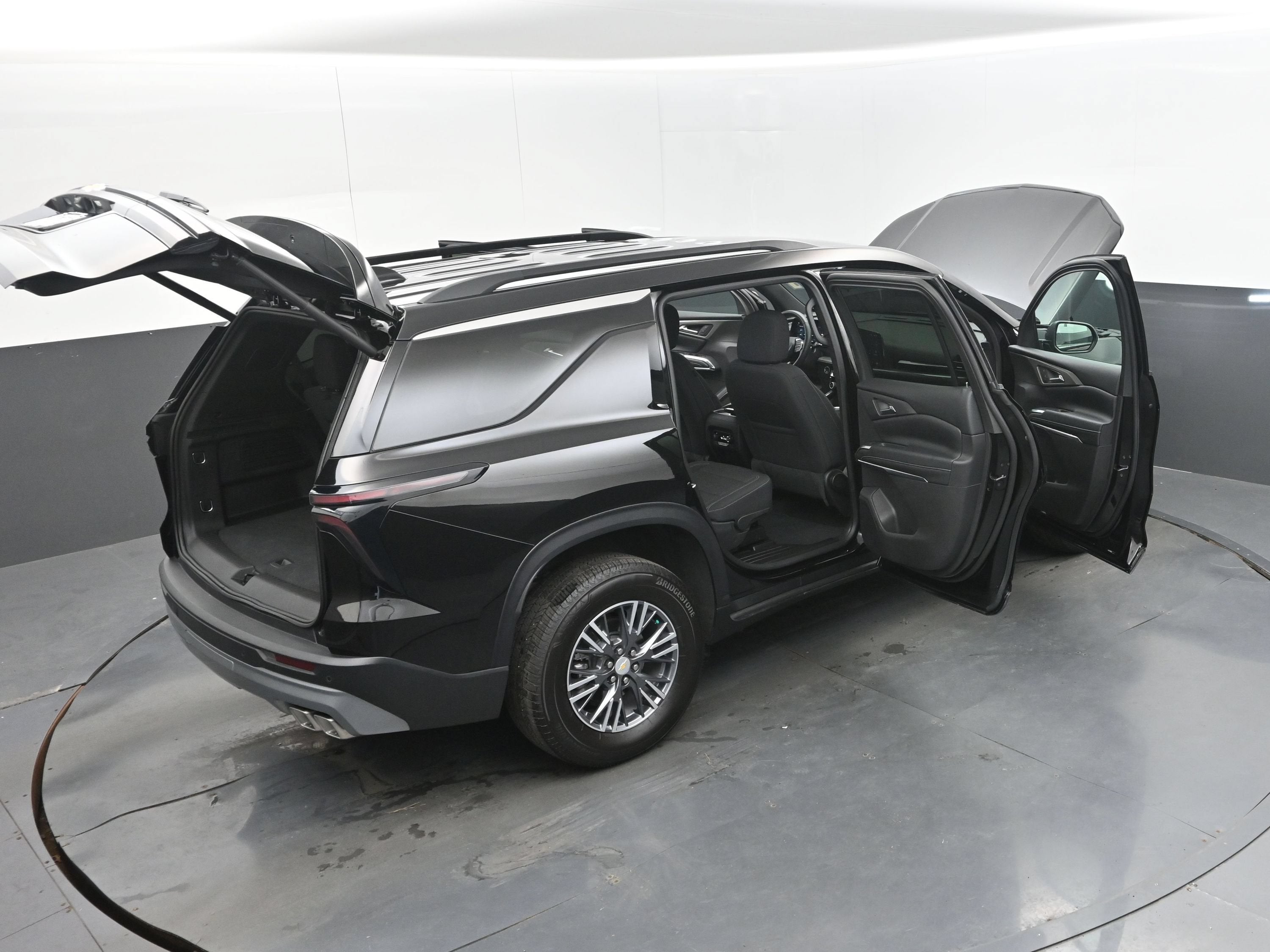 2026 Chevrolet Traverse FWD LT