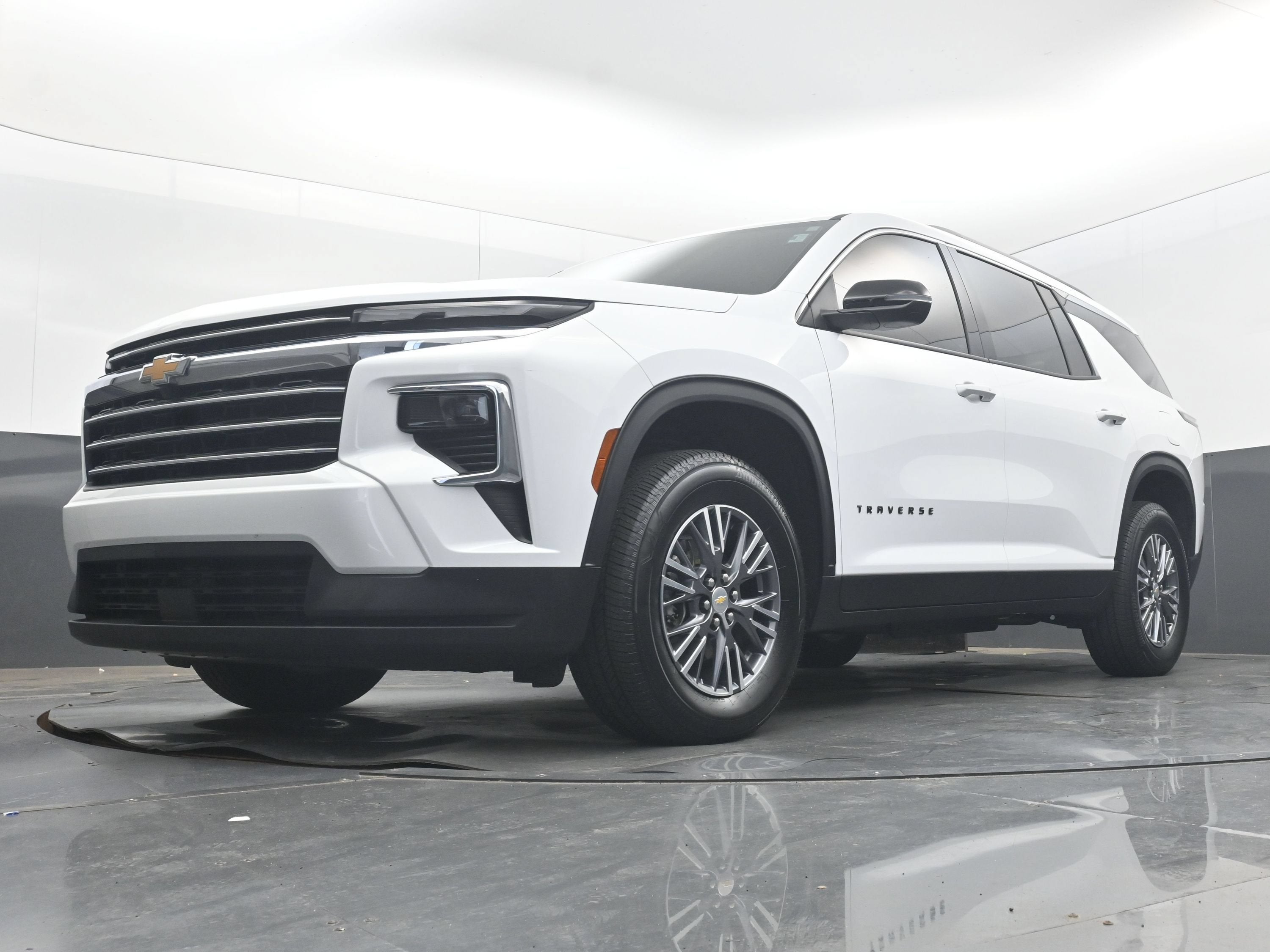 2026 Chevrolet Traverse FWD LT