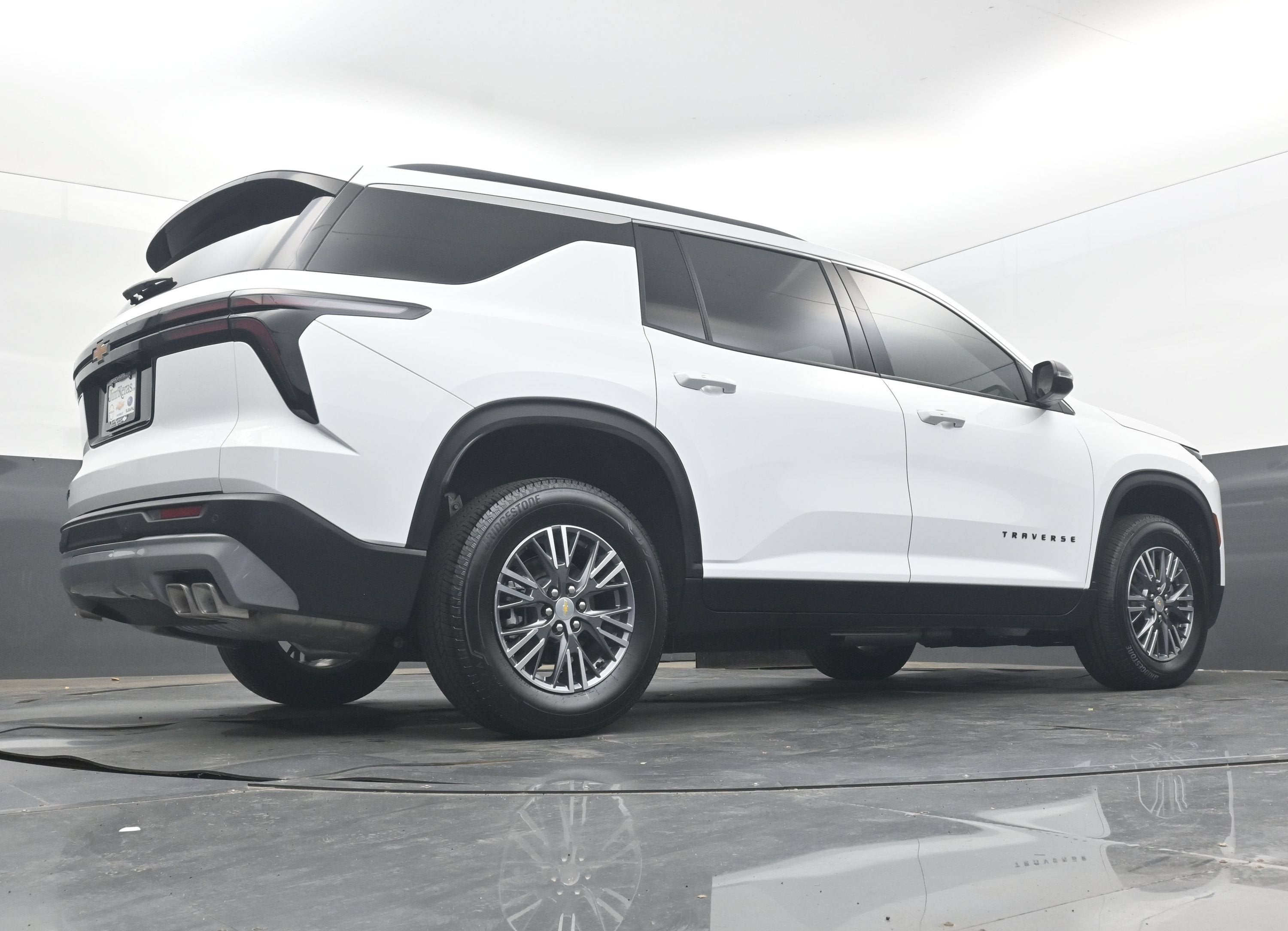 2026 Chevrolet Traverse FWD LT