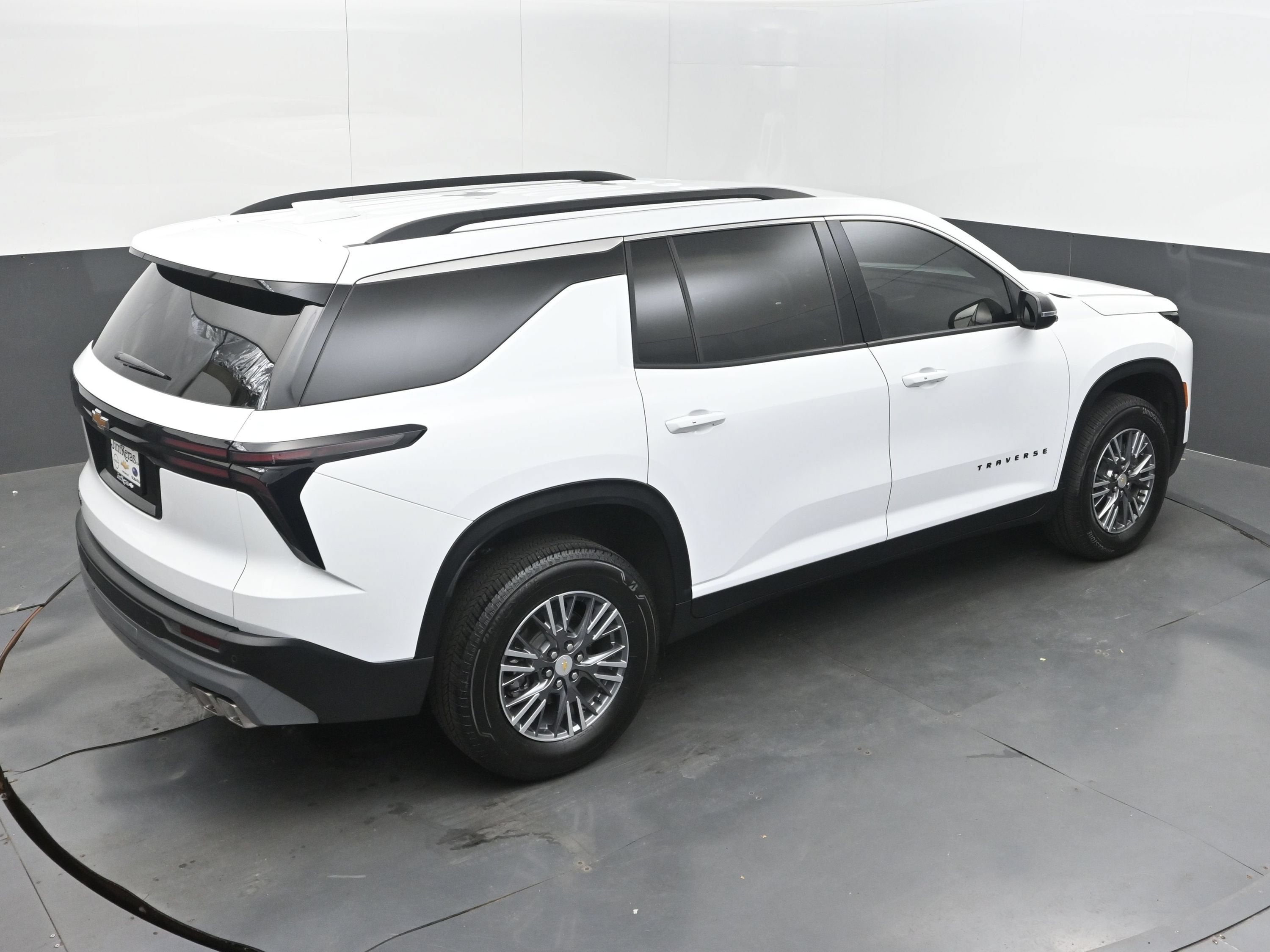 2026 Chevrolet Traverse FWD LT