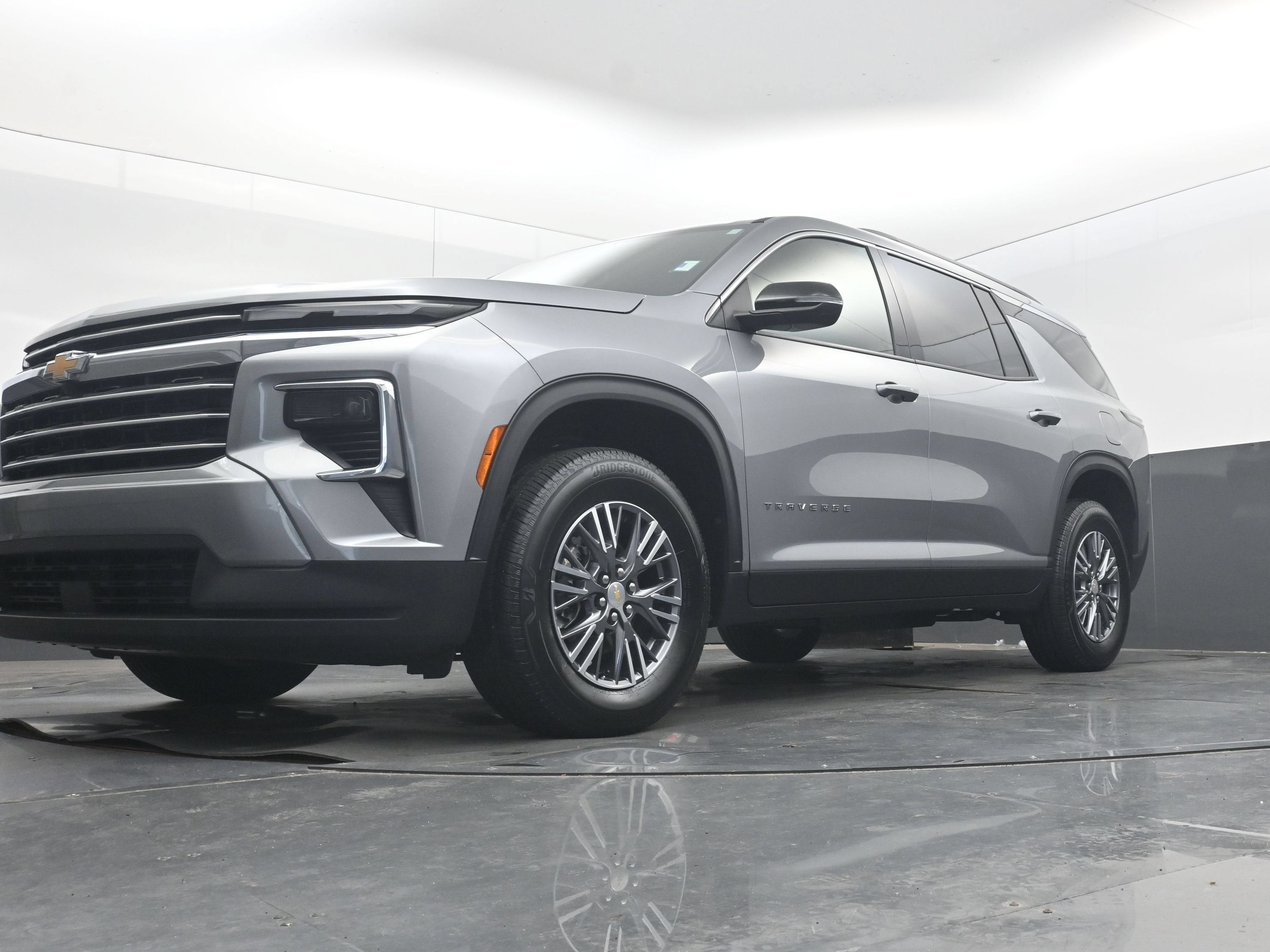 2026 Chevrolet Traverse FWD LT