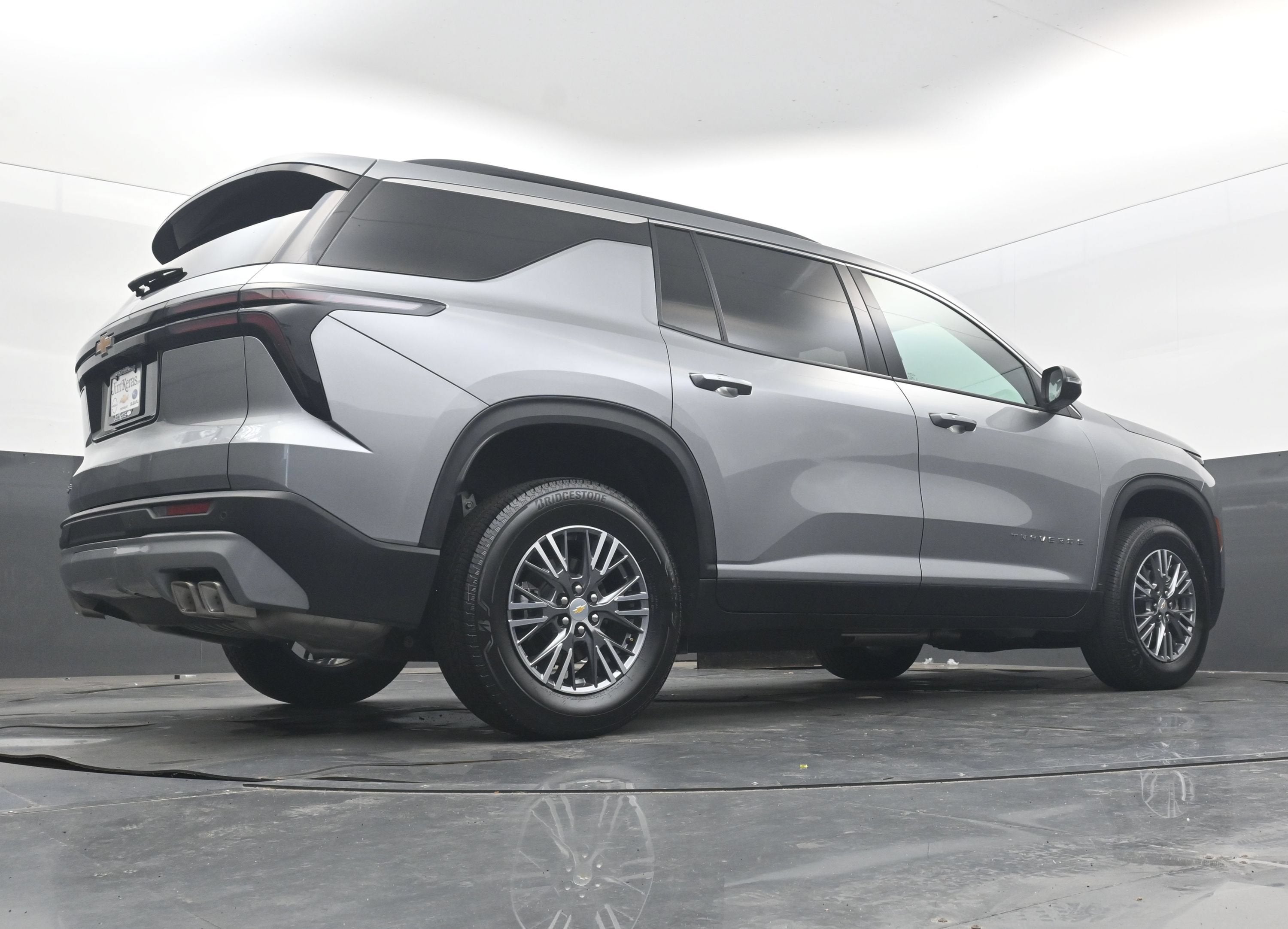 2026 Chevrolet Traverse FWD LT