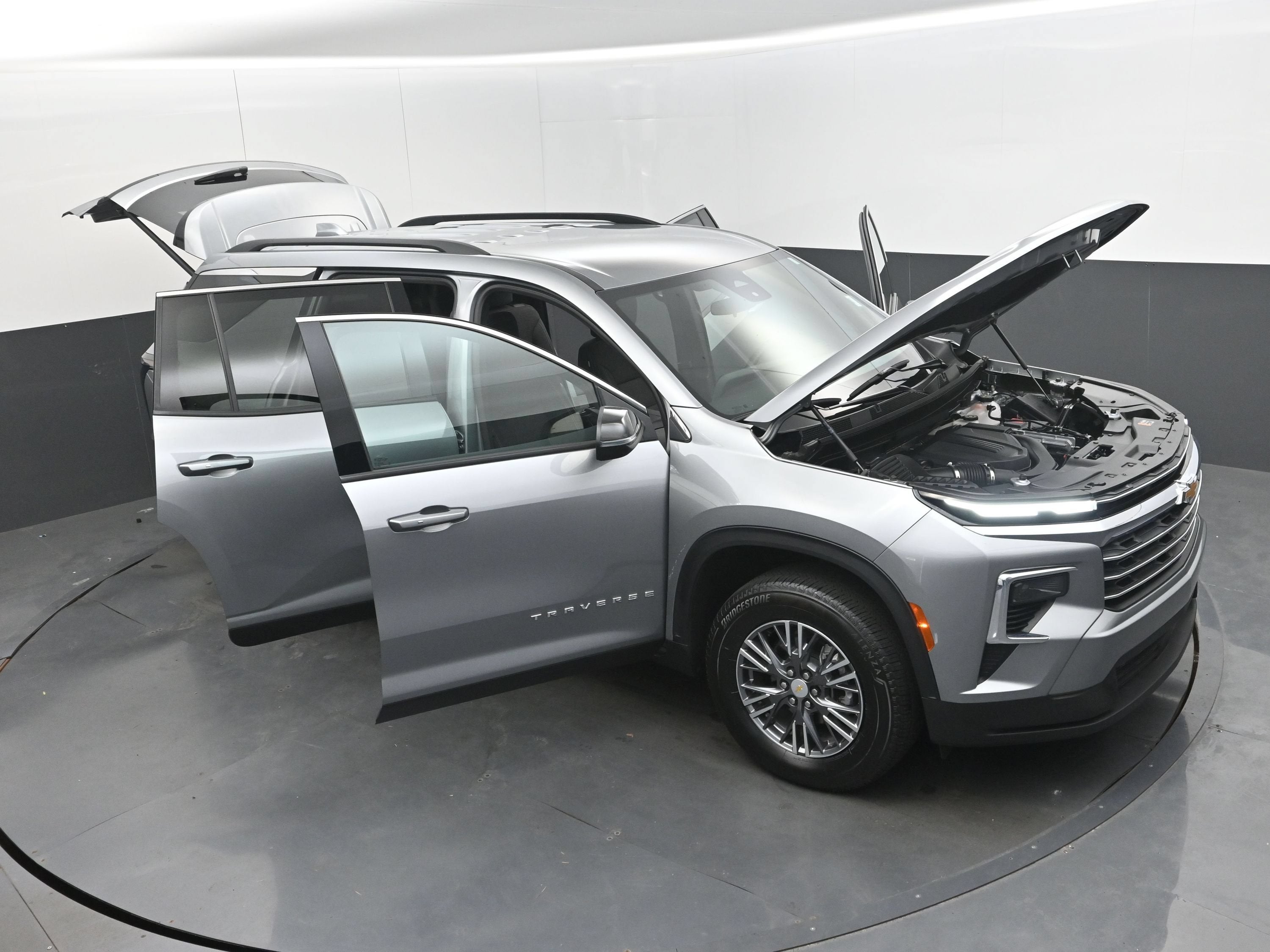 2026 Chevrolet Traverse FWD LT