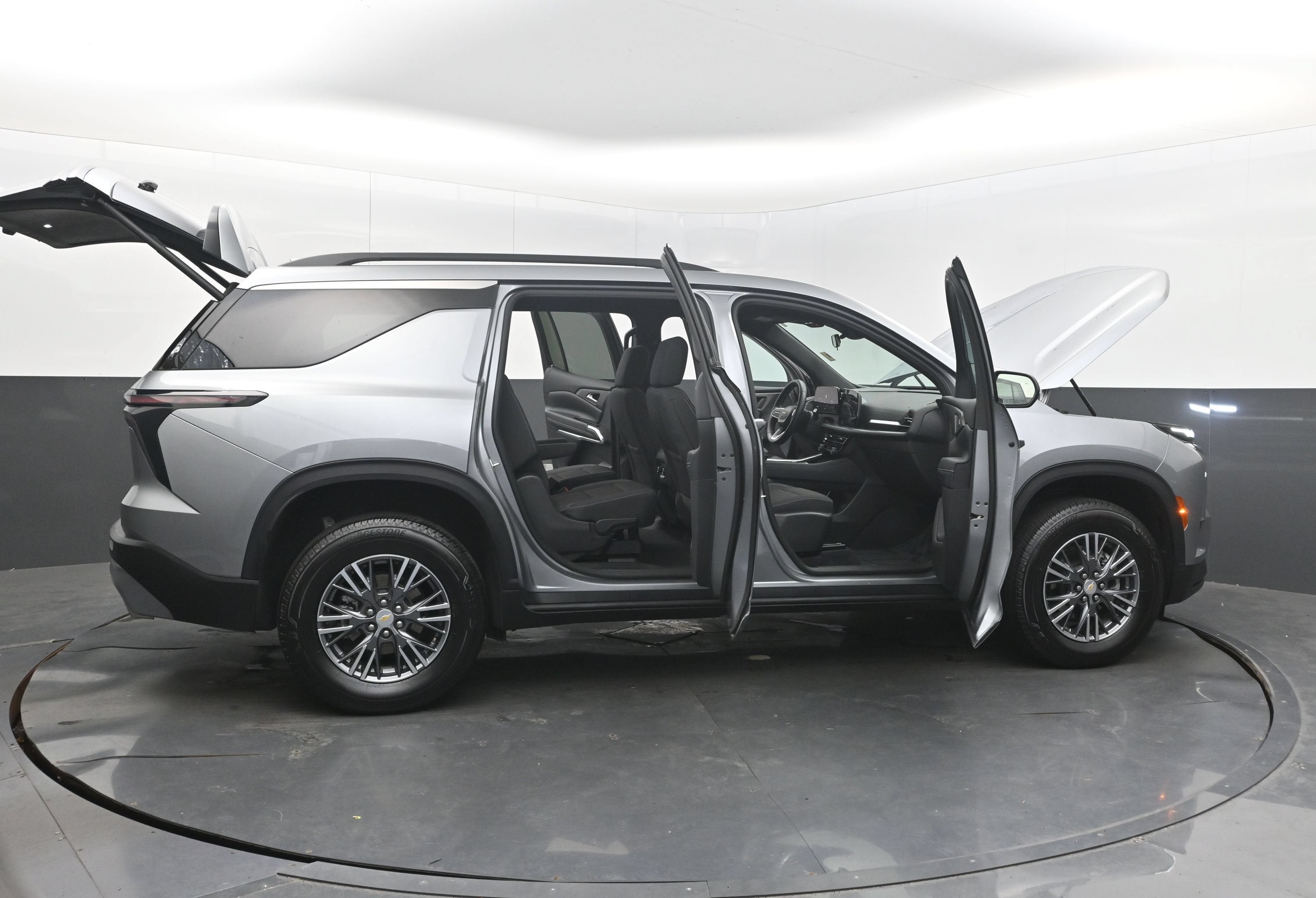 2026 Chevrolet Traverse FWD LT