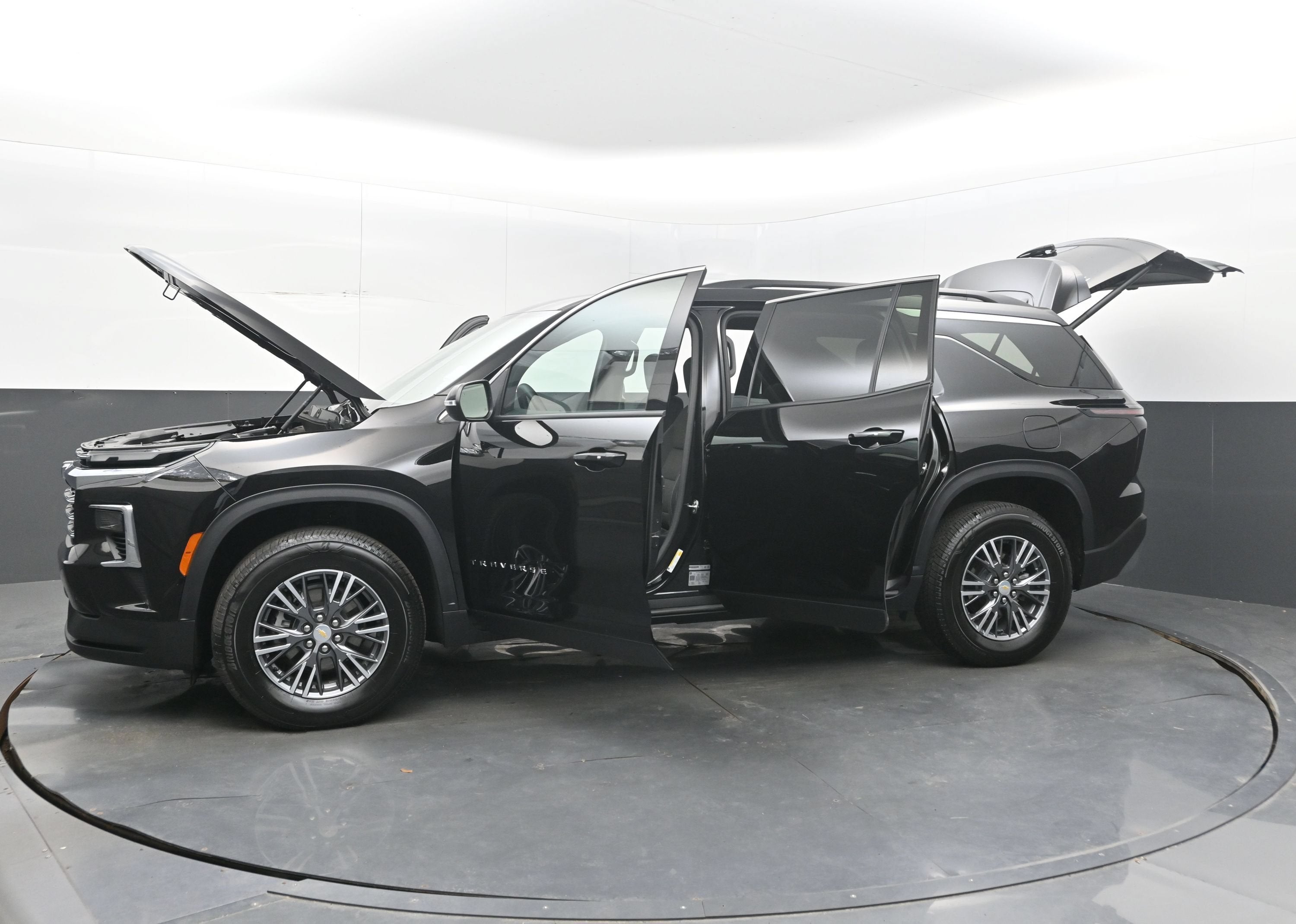 2026 Chevrolet Traverse FWD LT