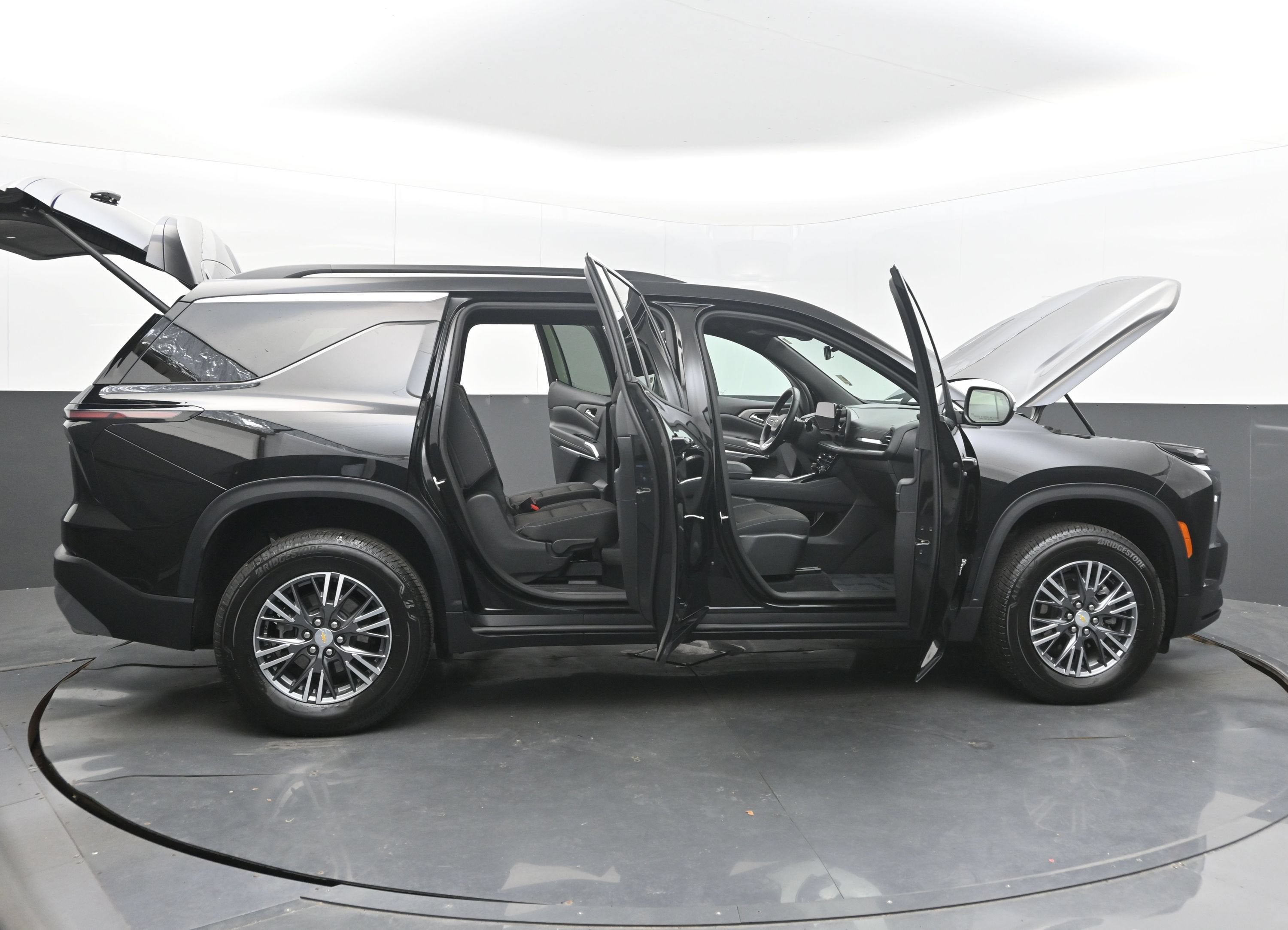 2026 Chevrolet Traverse FWD LT