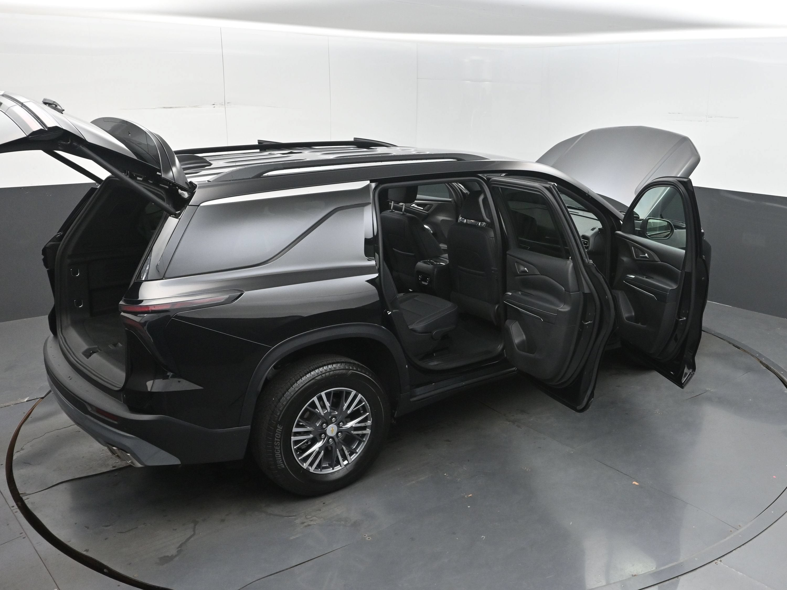 2026 Chevrolet Traverse FWD LT