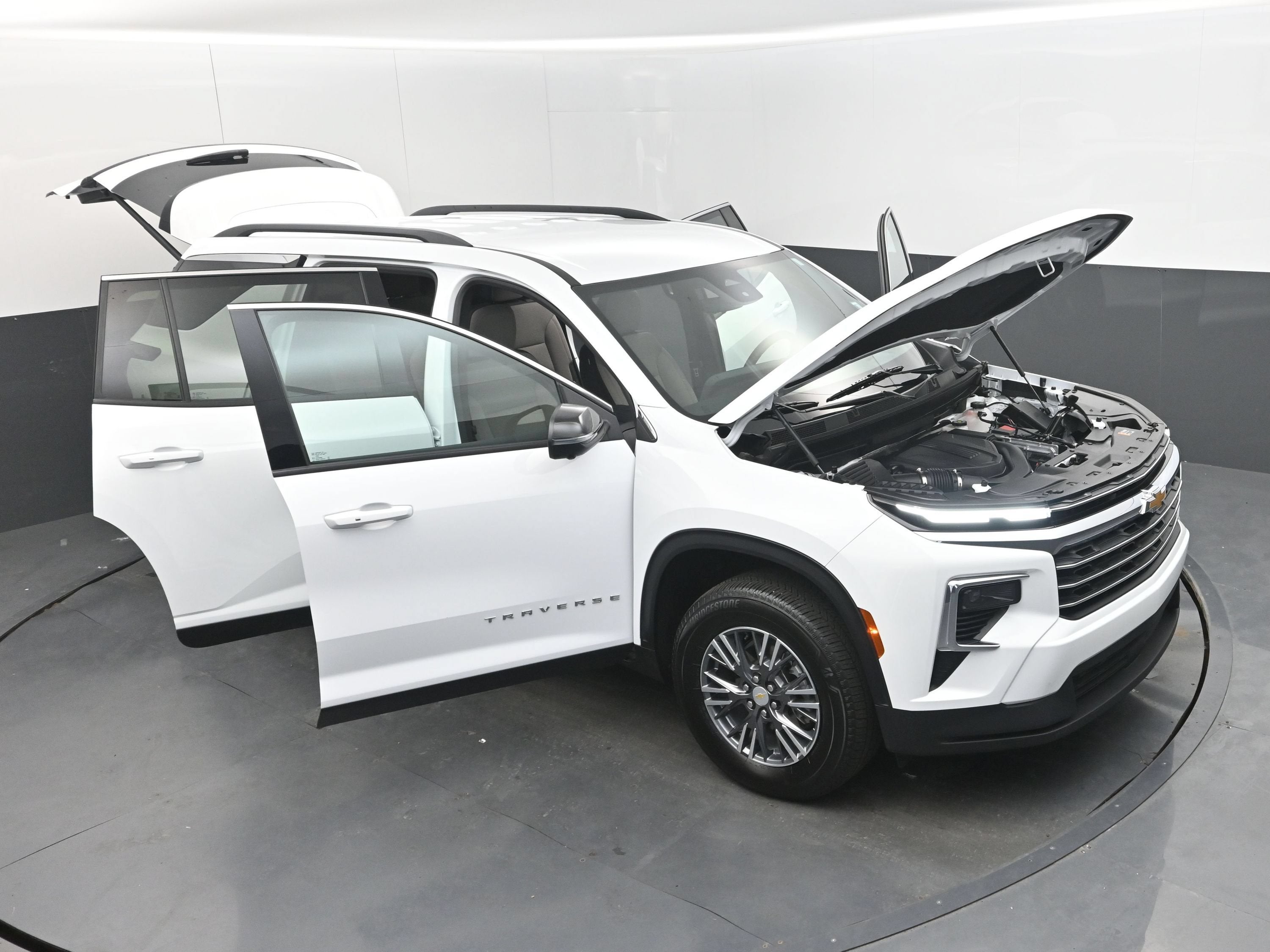 2026 Chevrolet Traverse FWD LT