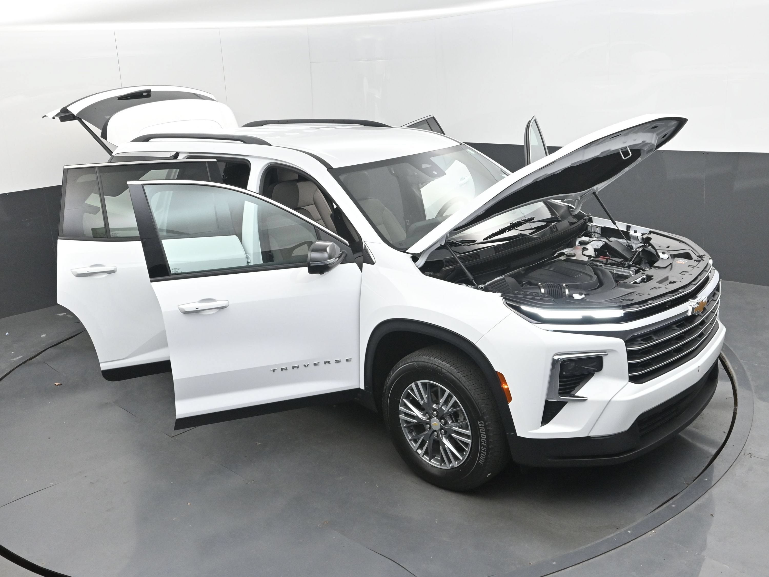 2026 Chevrolet Traverse FWD LT