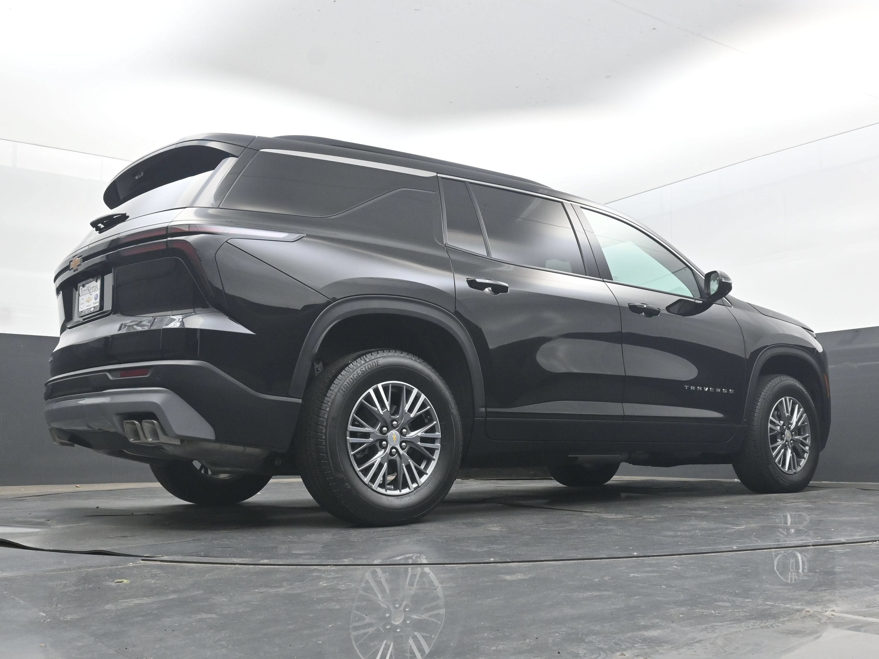 2026 Chevrolet Traverse FWD LT