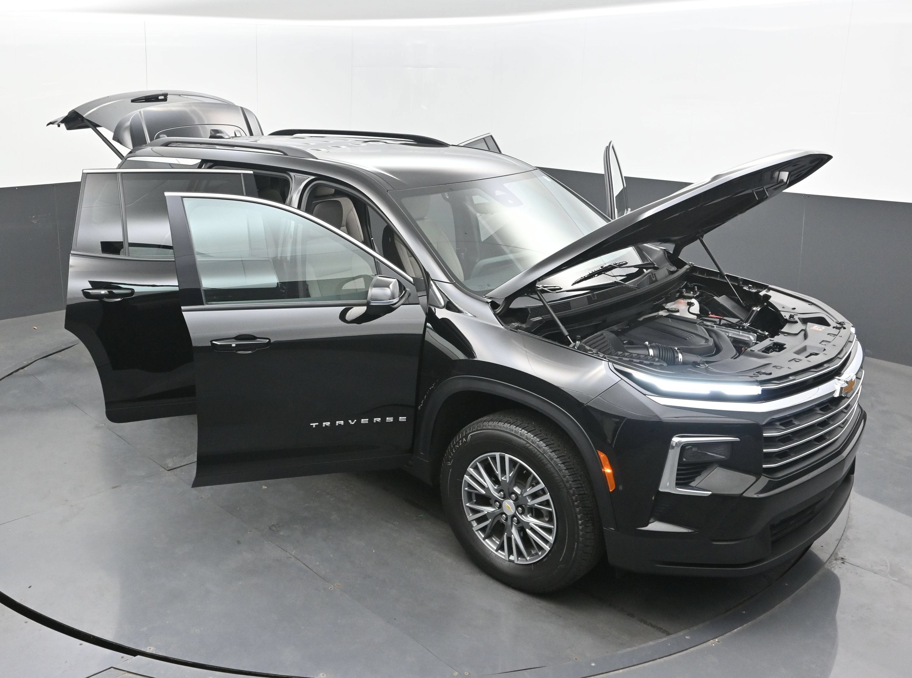 2026 Chevrolet Traverse FWD LT