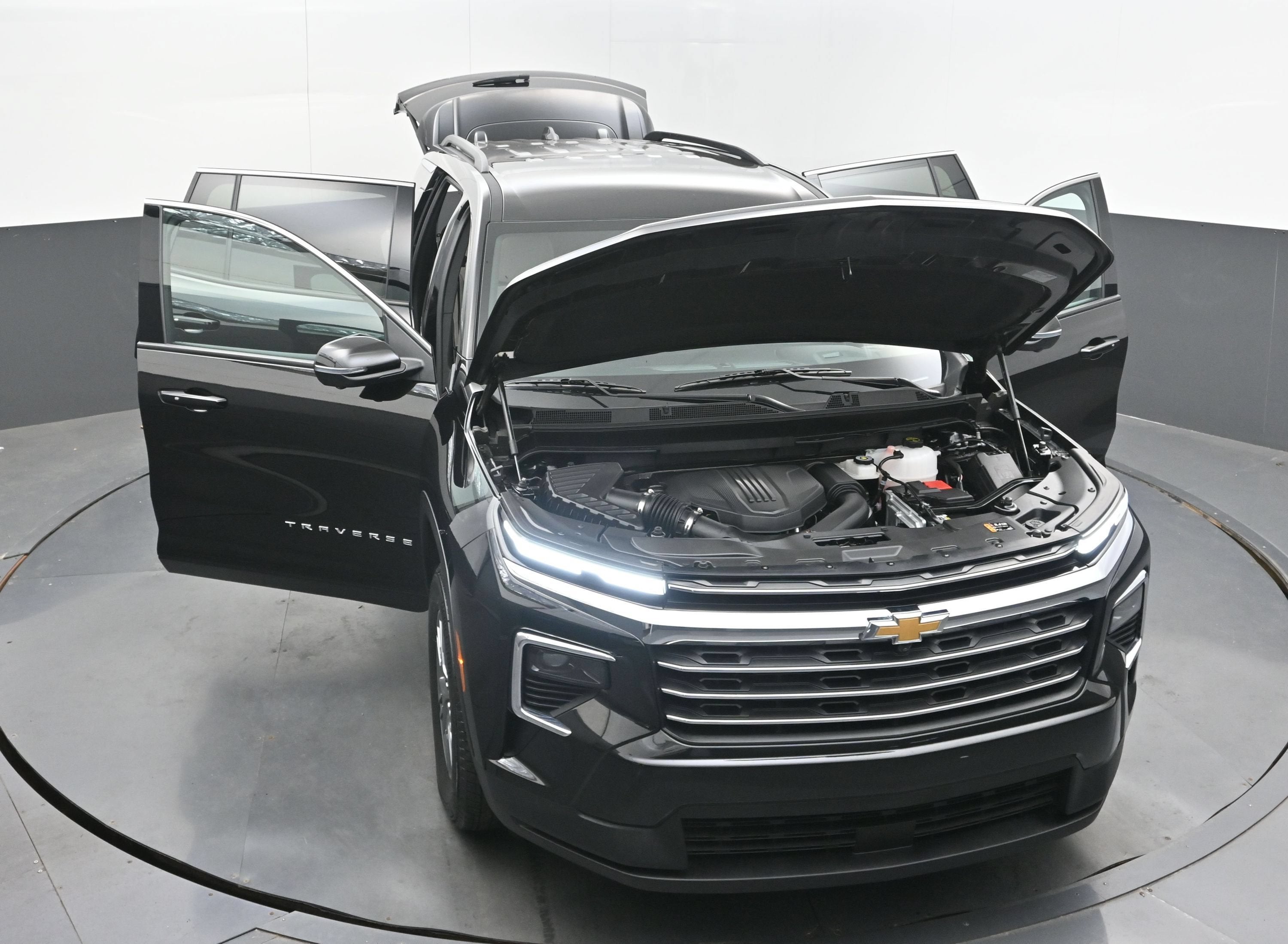 2026 Chevrolet Traverse FWD LT