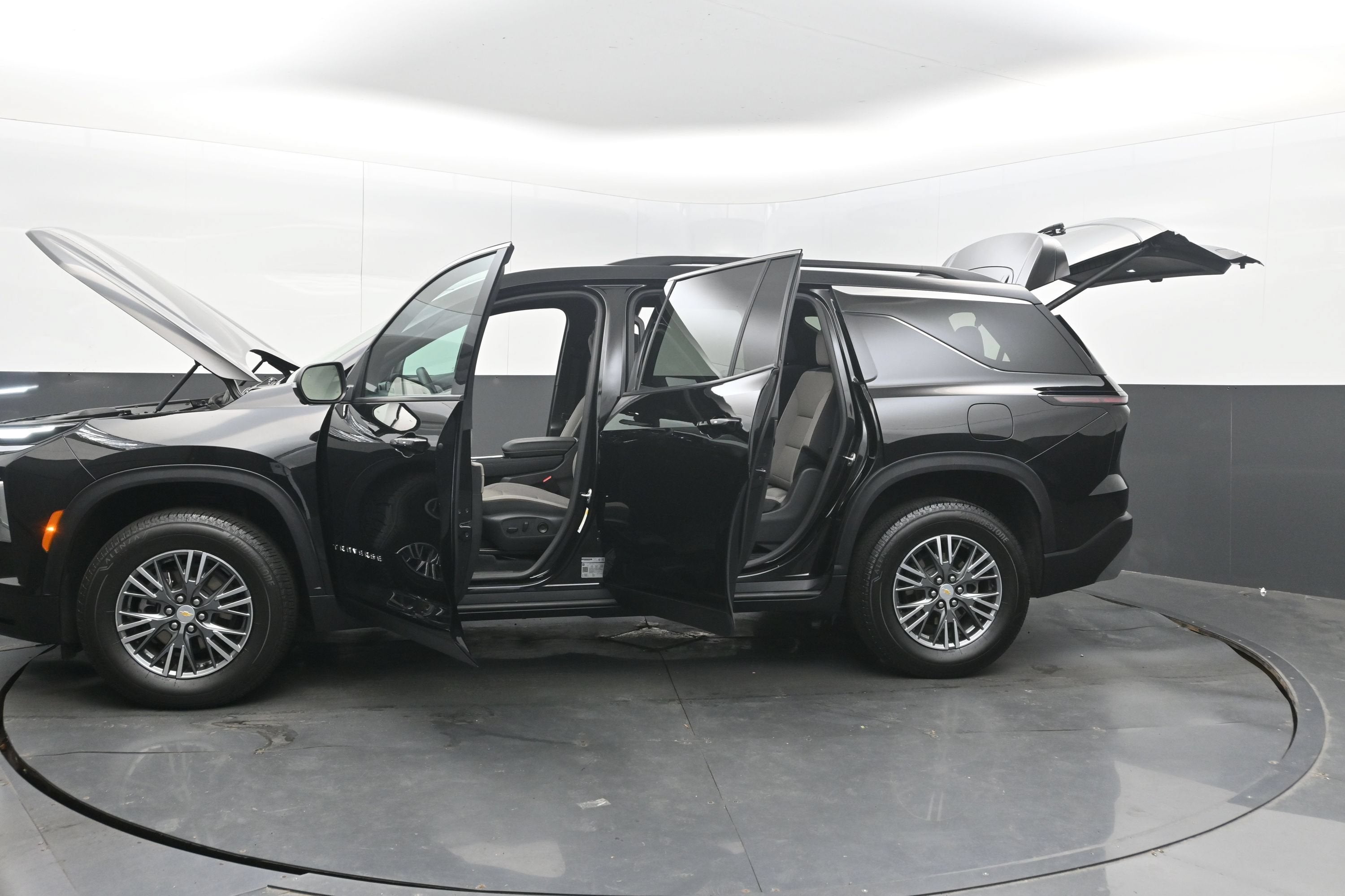 2026 Chevrolet Traverse FWD LT