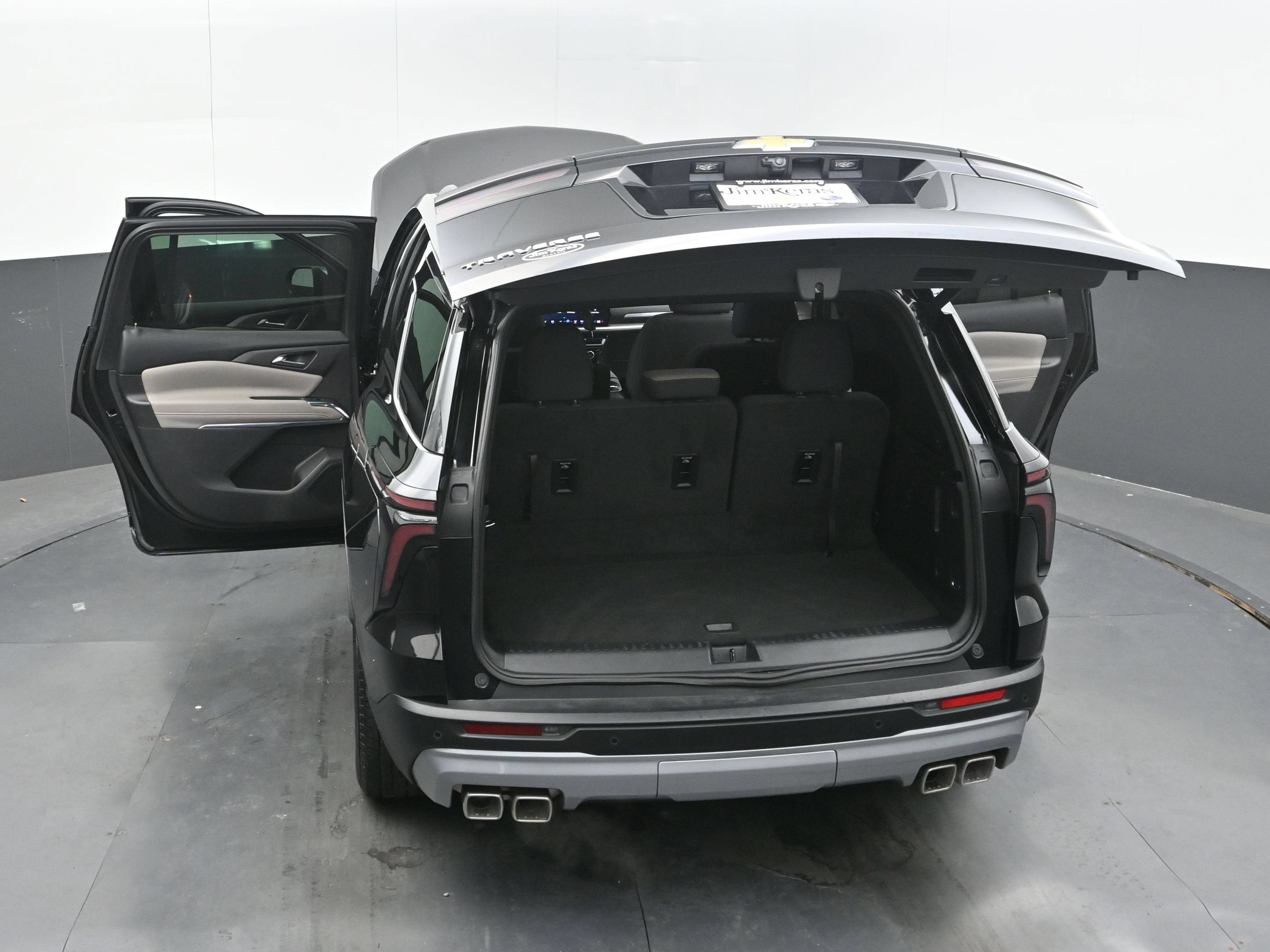 2026 Chevrolet Traverse FWD LT