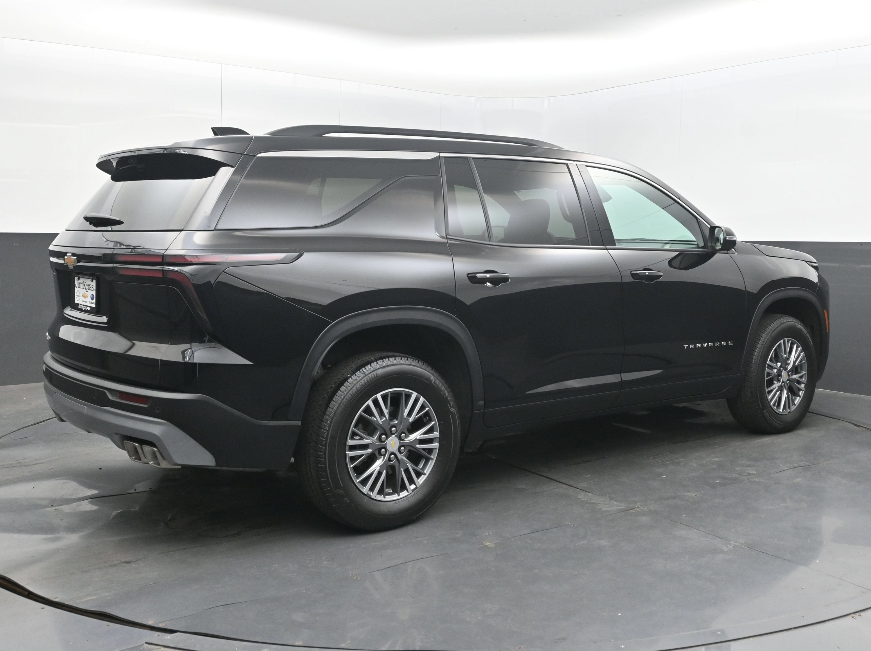 2026 Chevrolet Traverse FWD LT