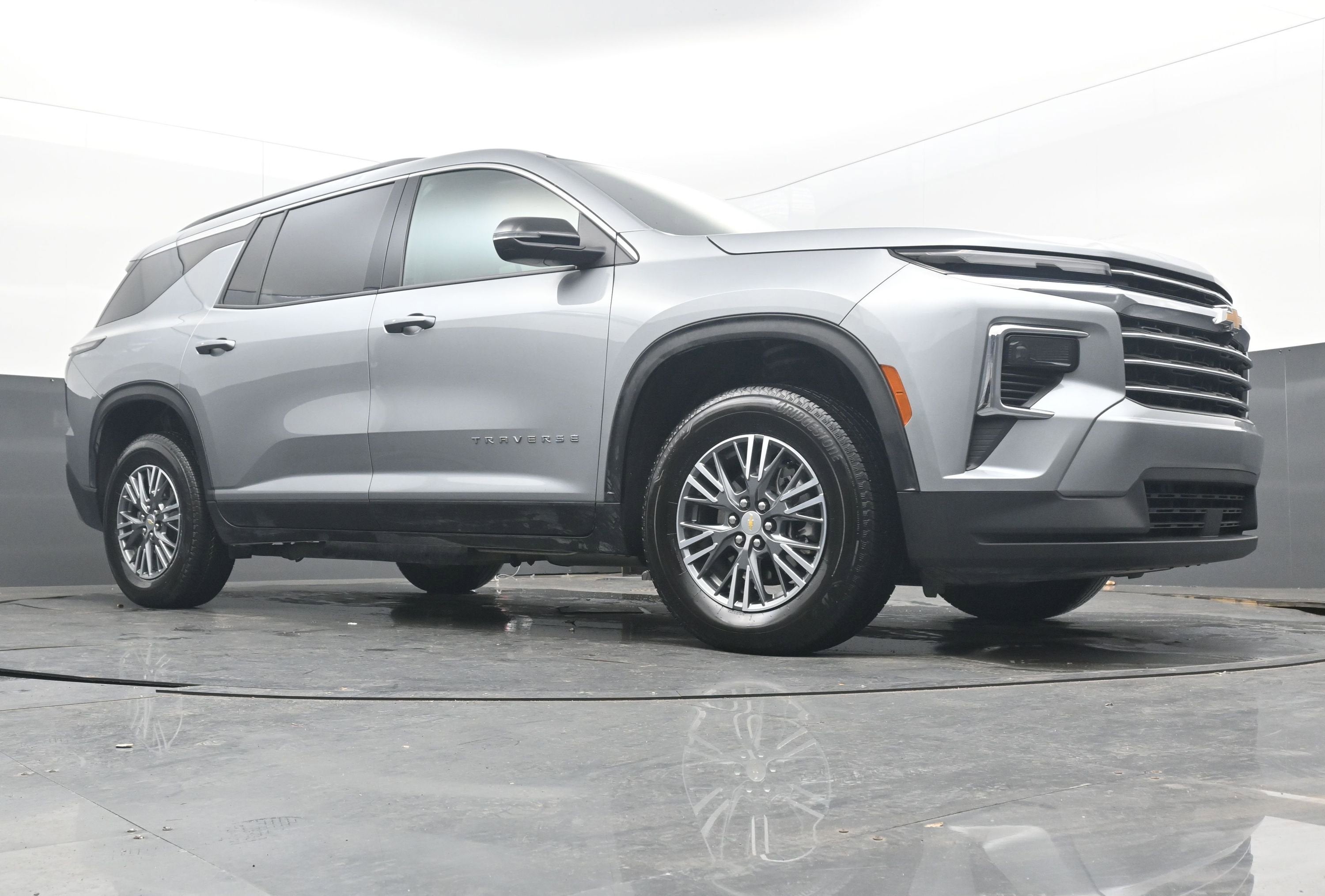 2025 Chevrolet Traverse FWD LT