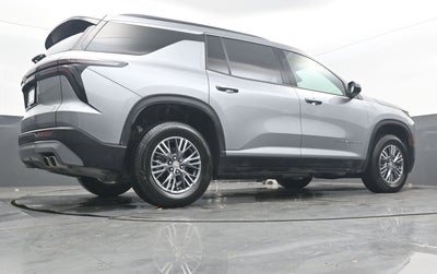 2025 Chevrolet Traverse FWD LT