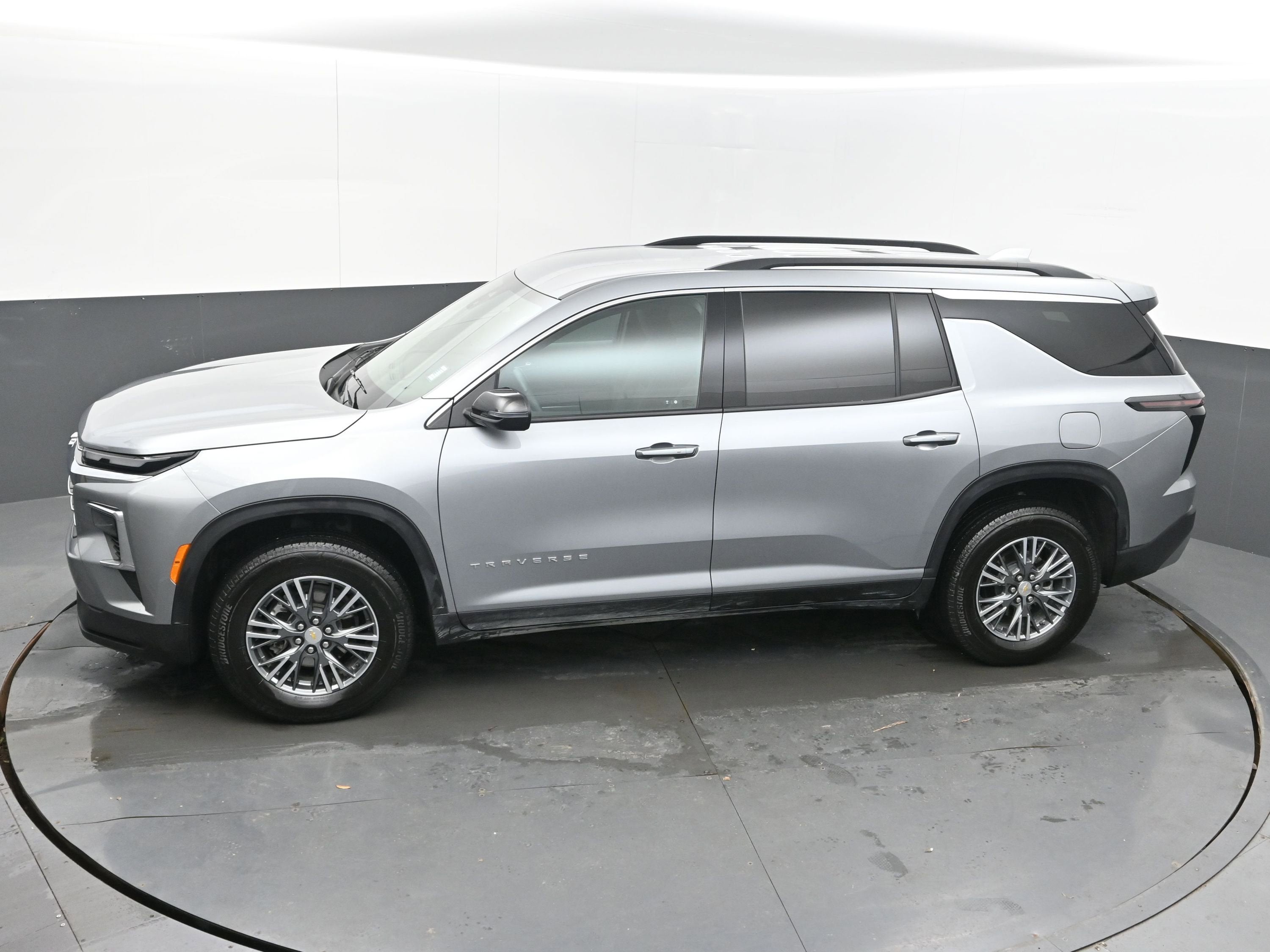 2025 Chevrolet Traverse FWD LT