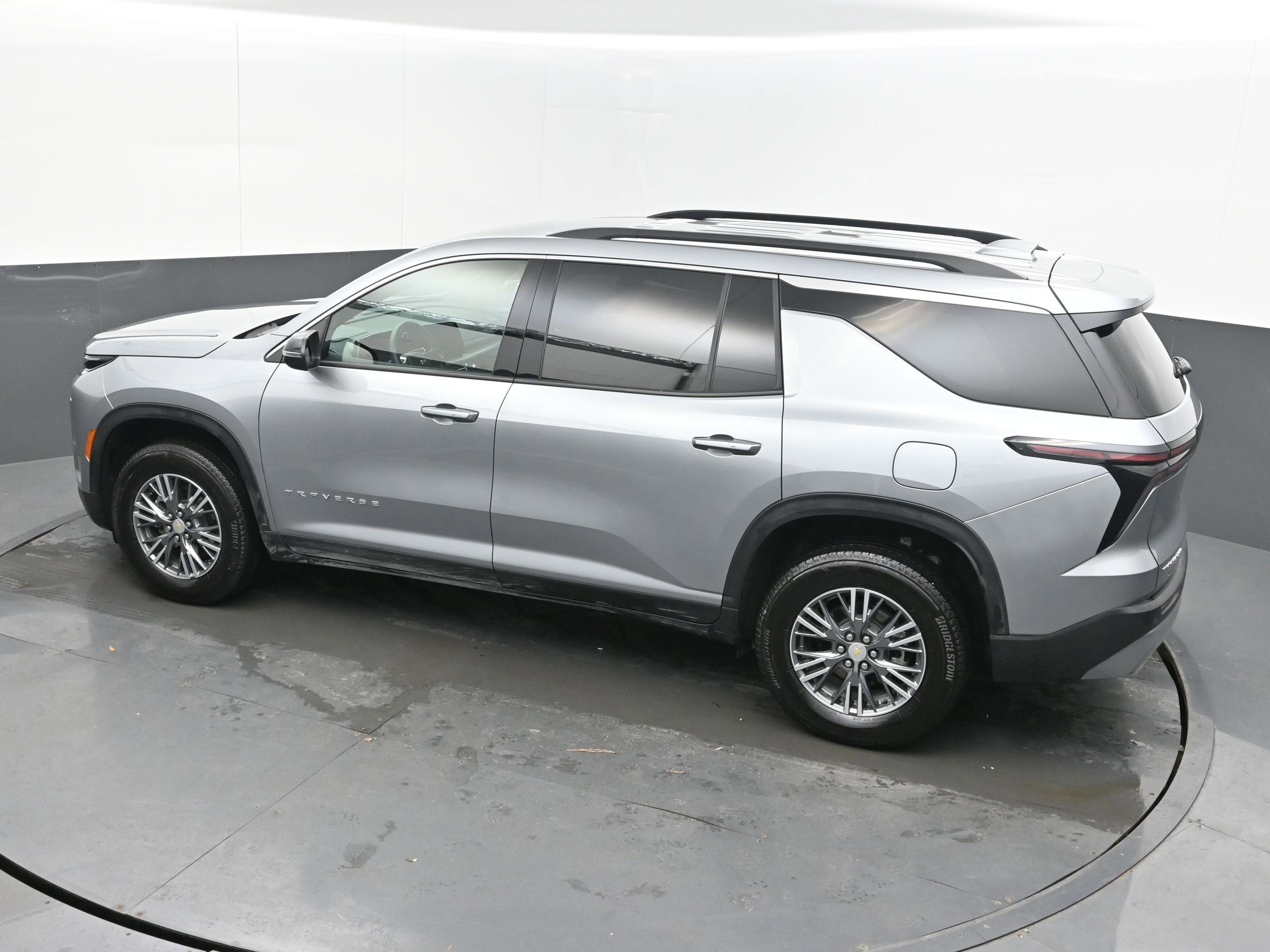 2025 Chevrolet Traverse FWD LT
