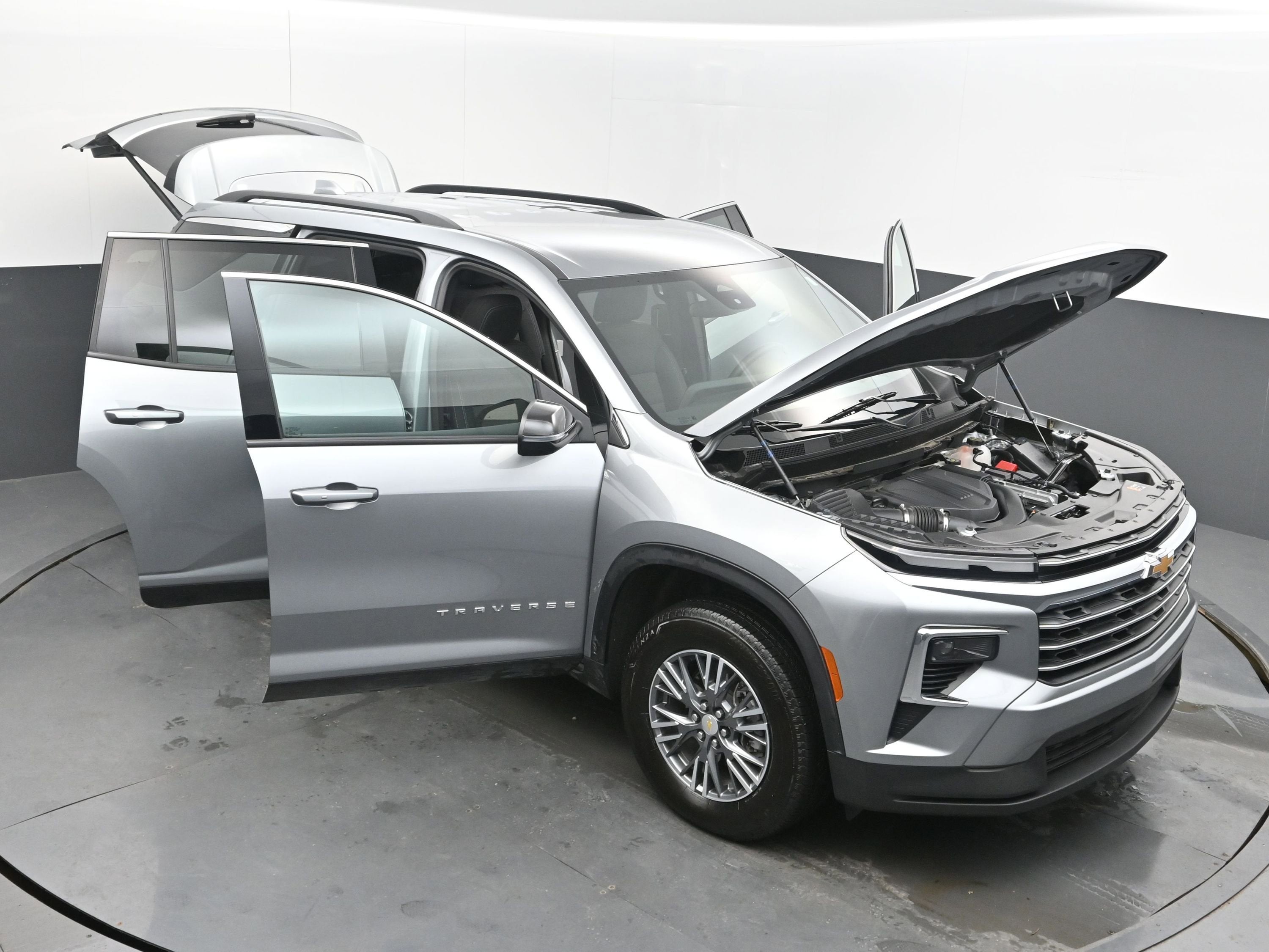 2025 Chevrolet Traverse FWD LT