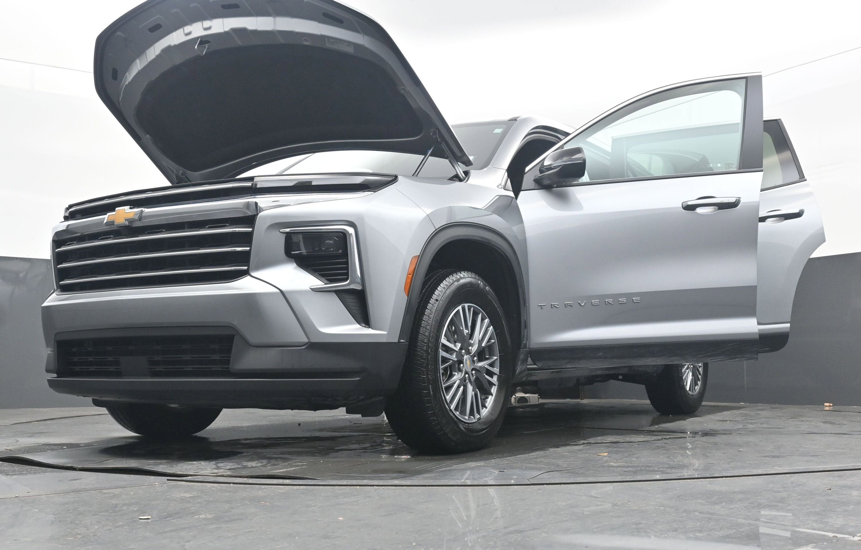 2025 Chevrolet Traverse FWD LT