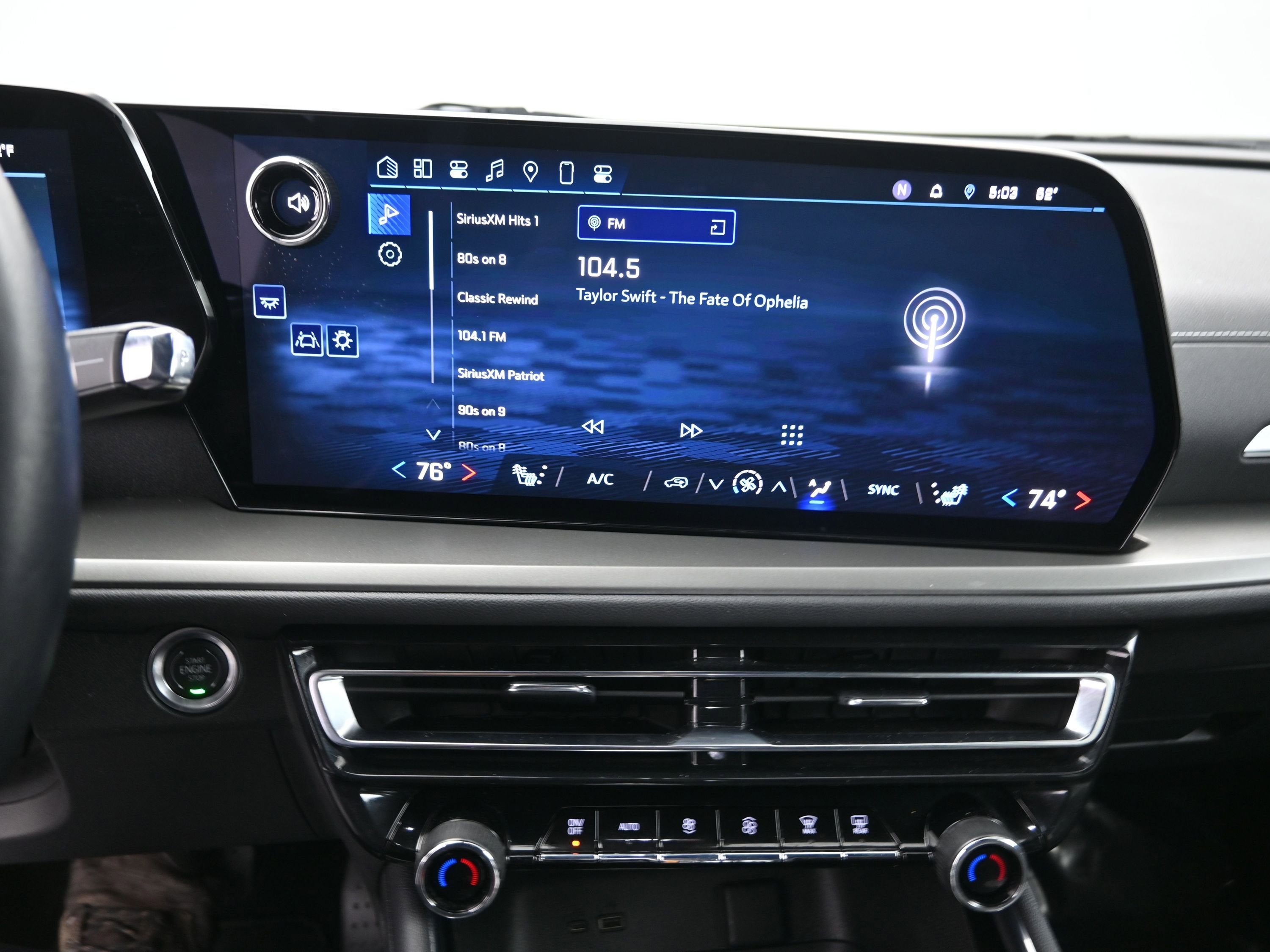 2025 Chevrolet Traverse FWD LT