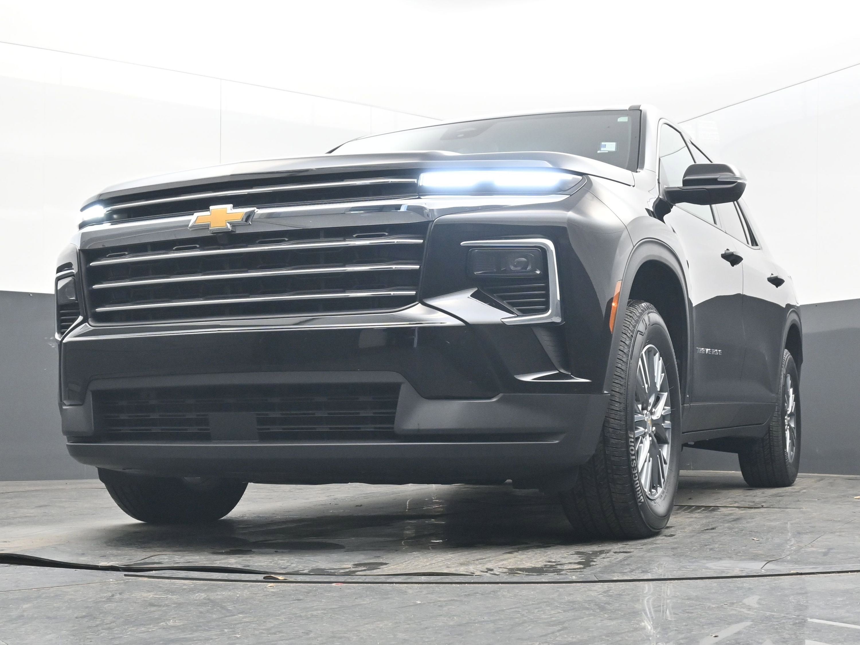 2025 Chevrolet Traverse FWD LT