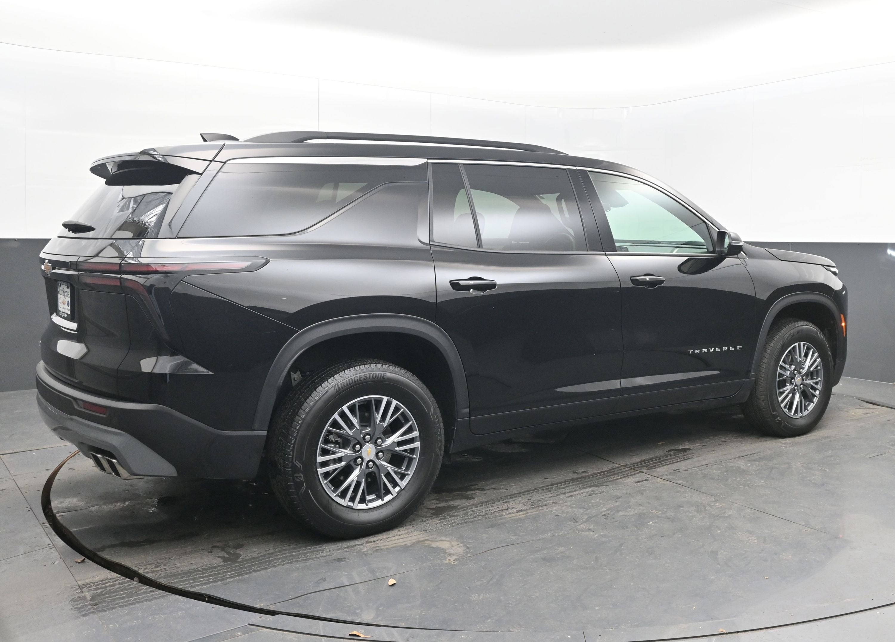 2025 Chevrolet Traverse FWD LT