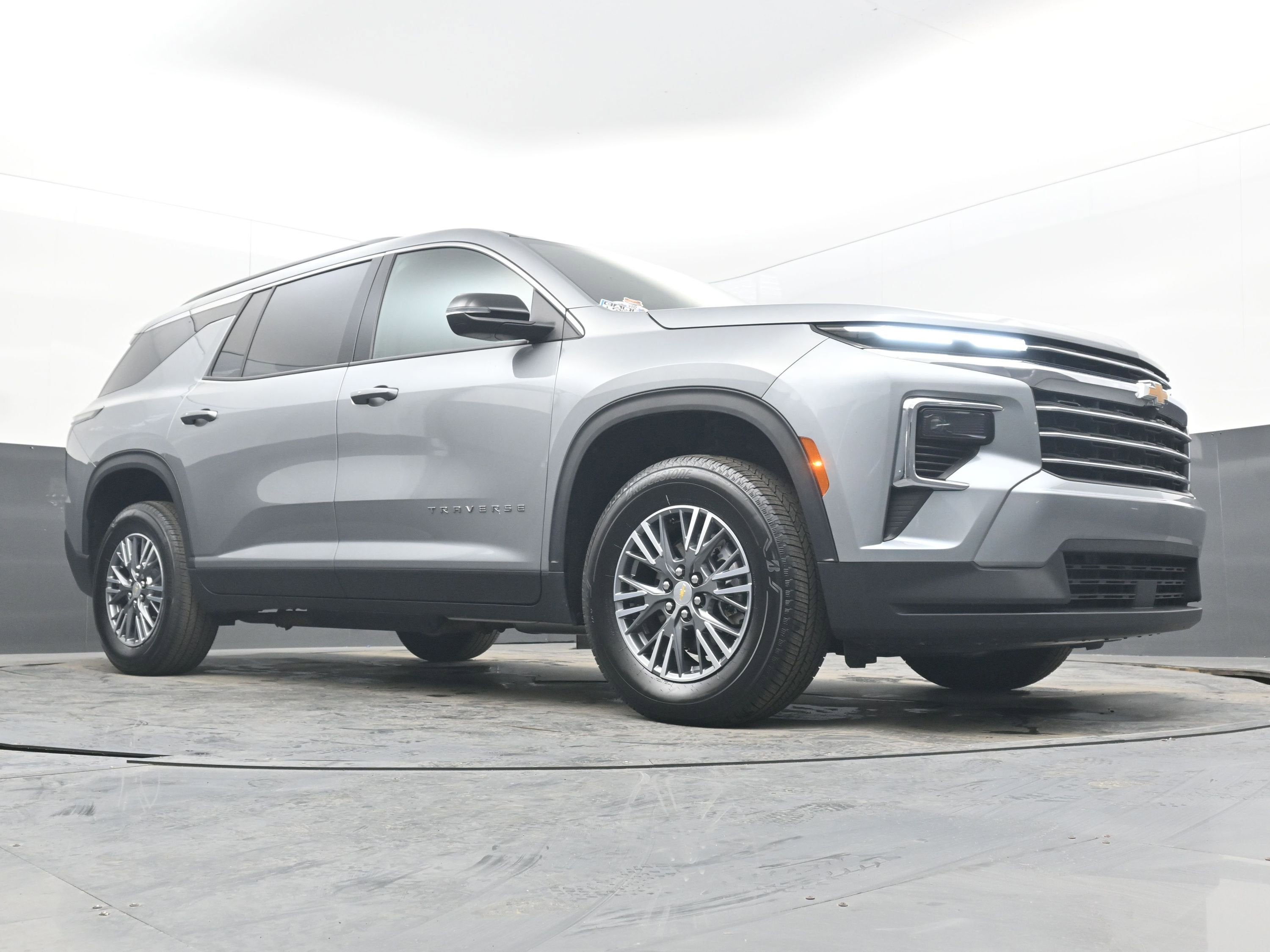 2025 Chevrolet Traverse FWD LT