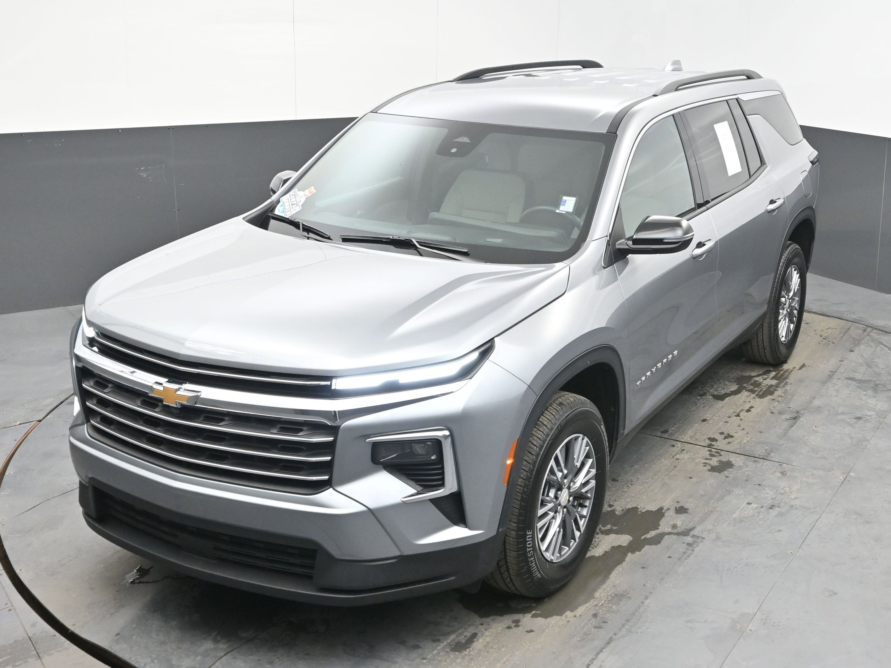 2025 Chevrolet Traverse FWD LT