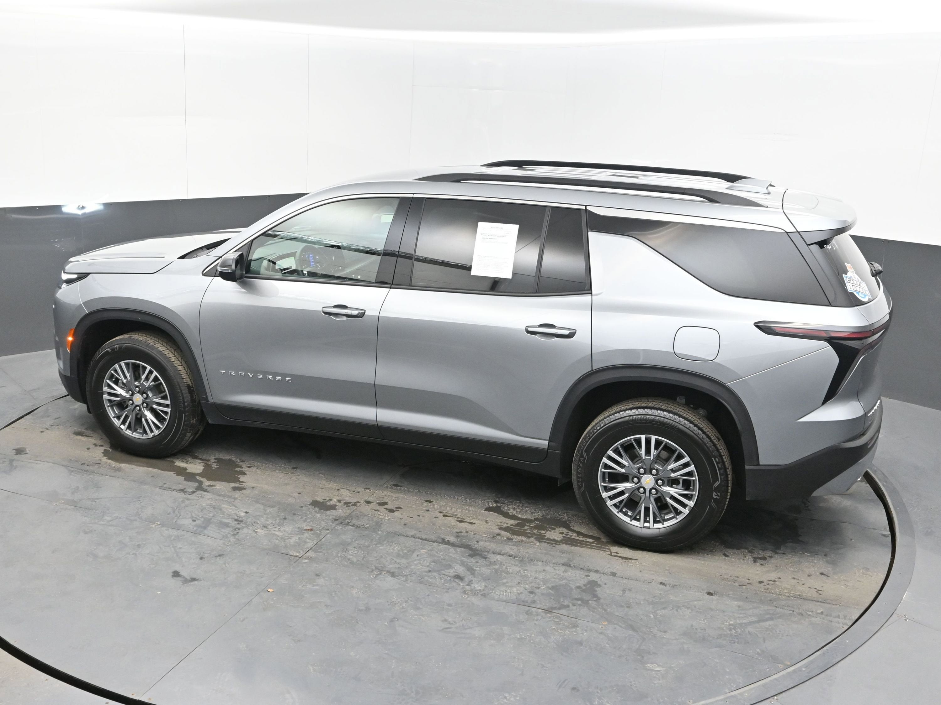 2025 Chevrolet Traverse FWD LT